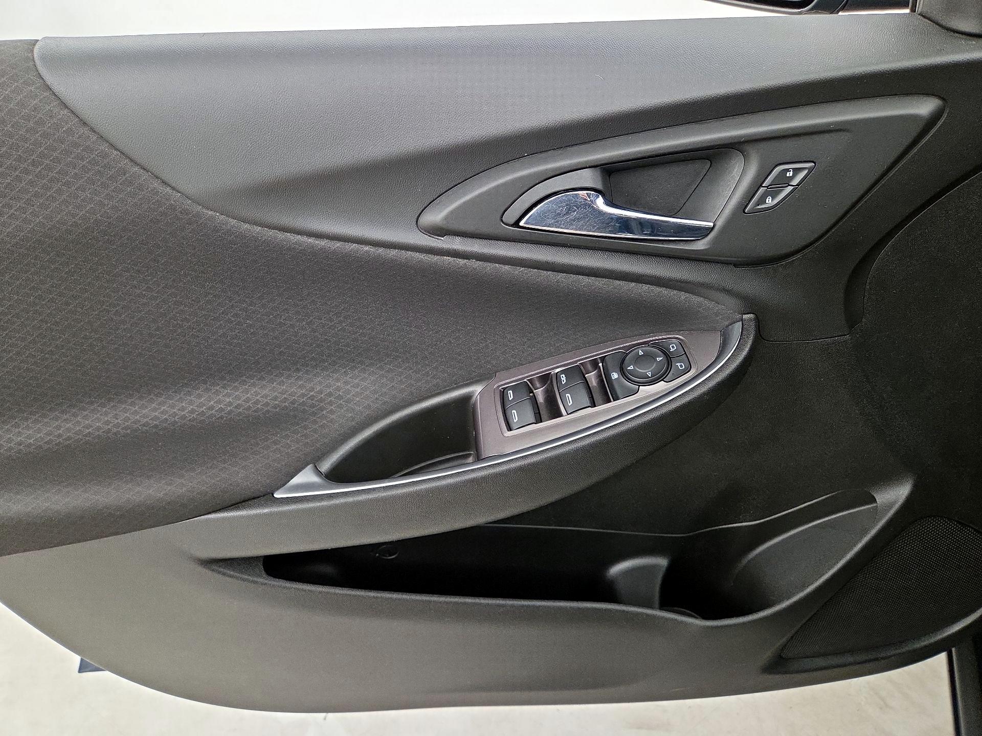 Thumbnail: 2022 Chevrolet Malibu - 12