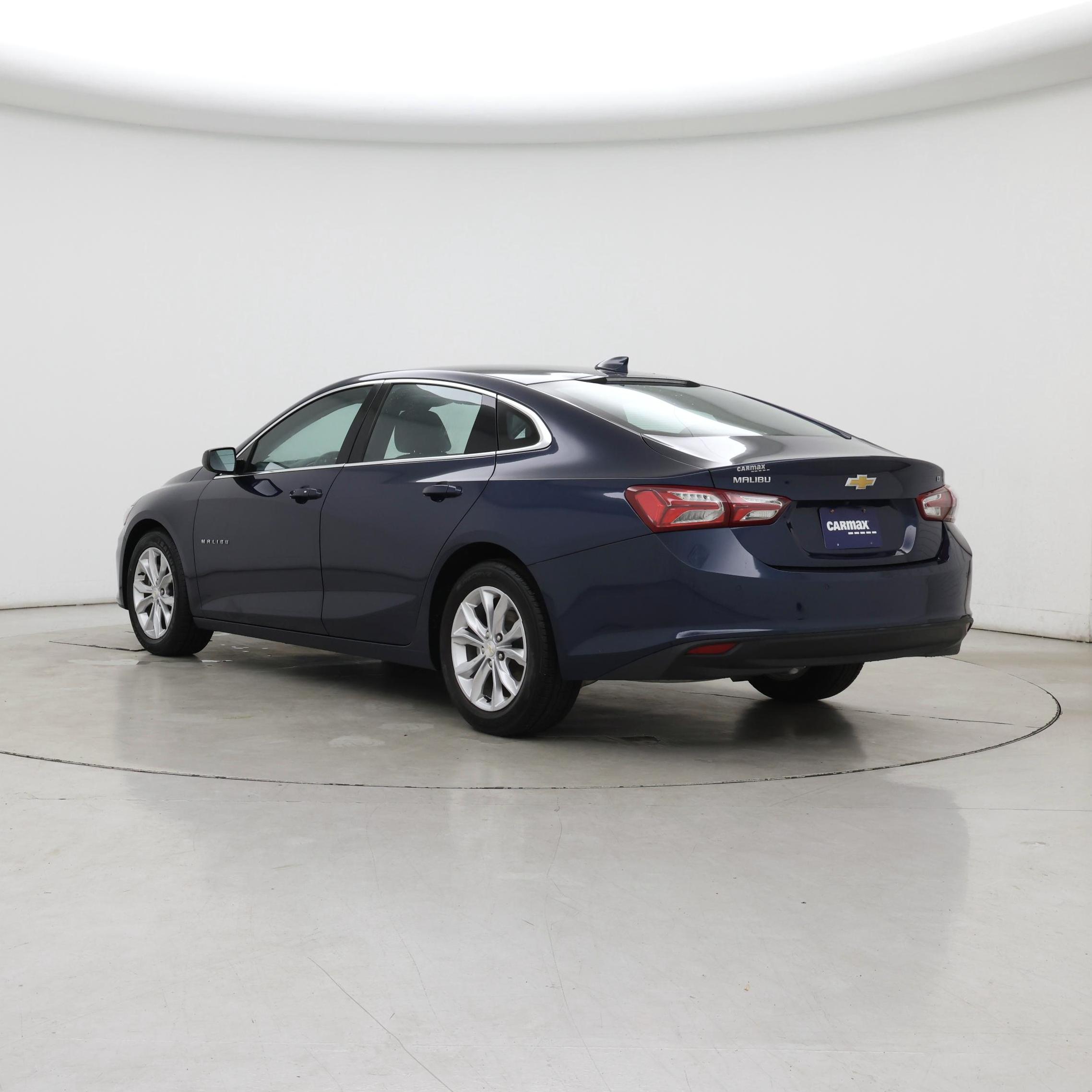 Thumbnail: 2022 Chevrolet Malibu - 2