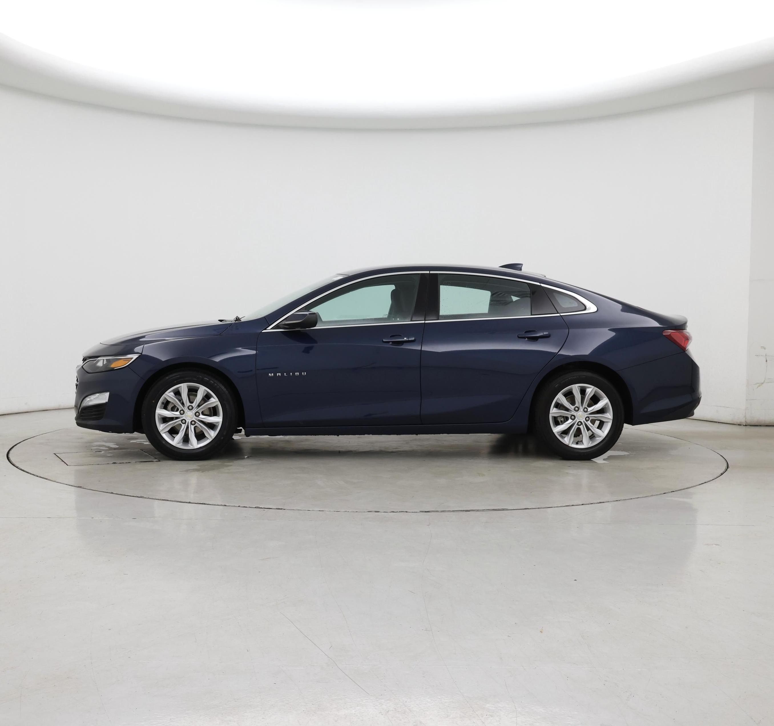 Thumbnail: 2022 Chevrolet Malibu - 3