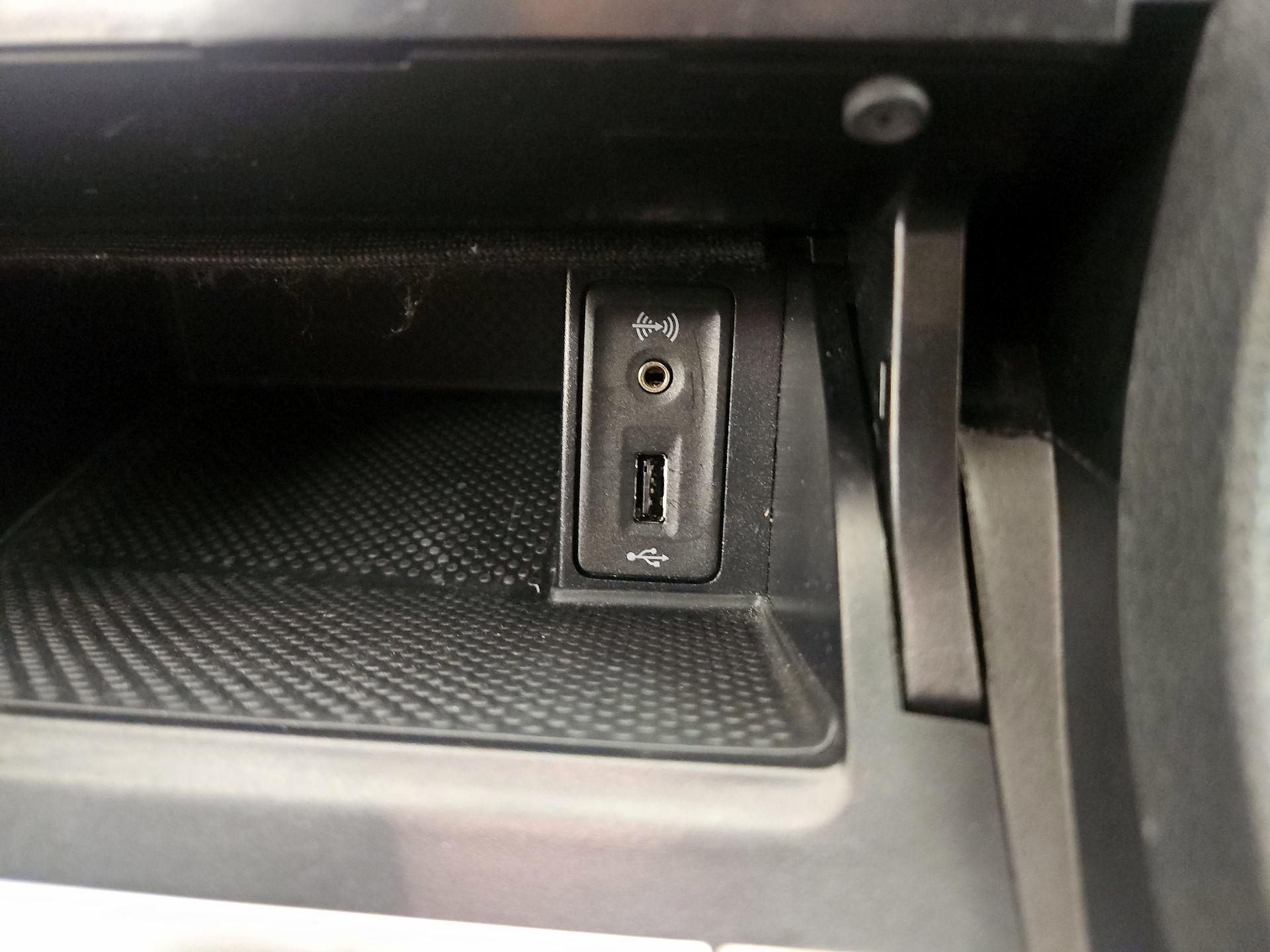 Thumbnail: 2017 Volkswagen Golf - 18