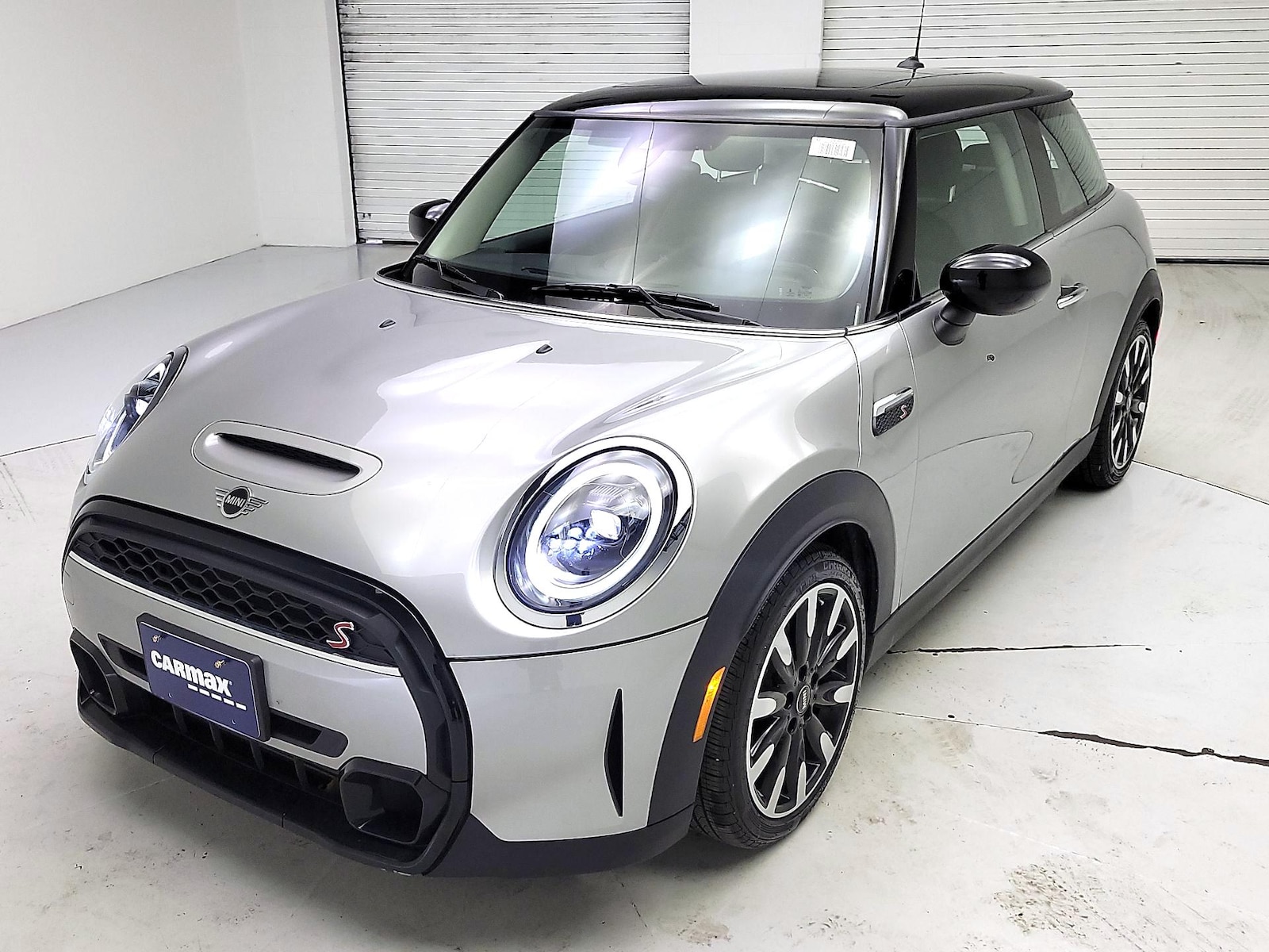 2023 MINI 3 Door S - Photo 3