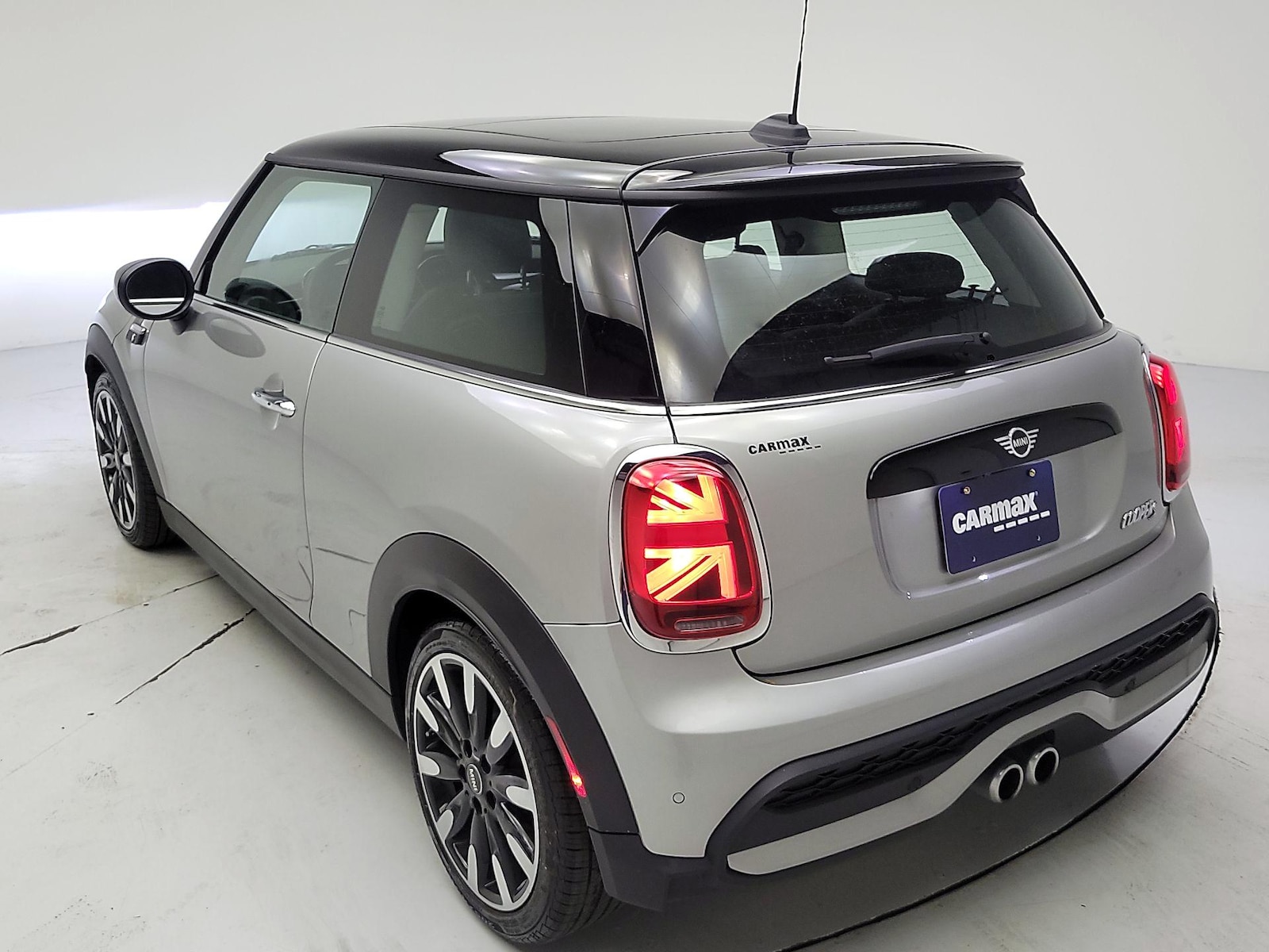 2023 MINI 3 Door S - Photo 7