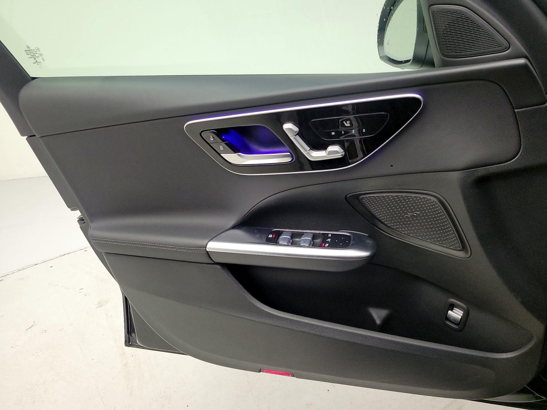 Thumbnail: 2022 Mercedes-Benz C-Class - 12