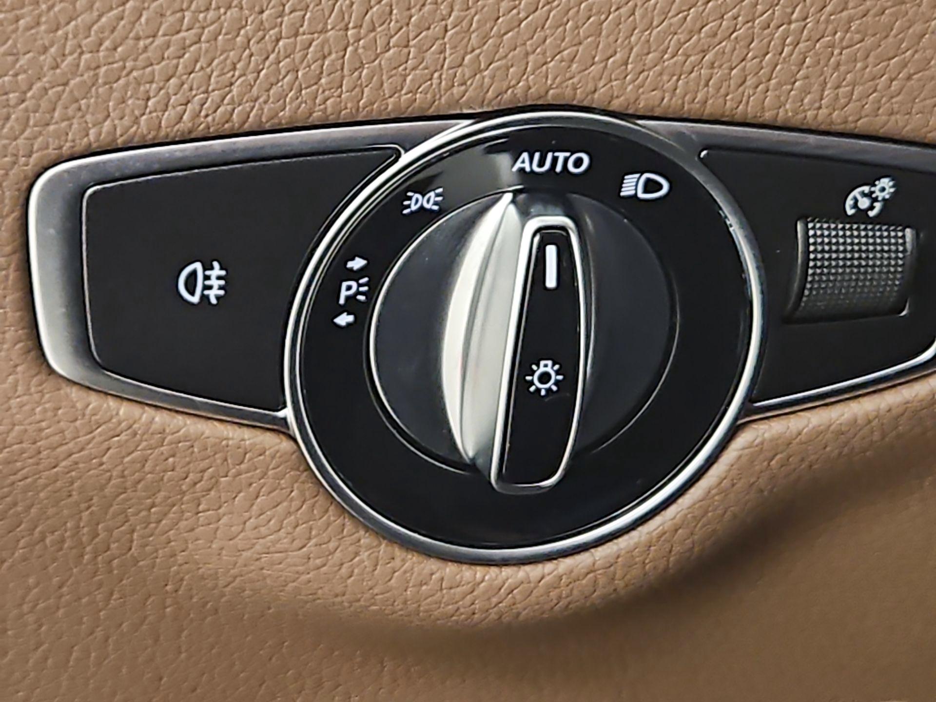 Thumbnail: 2022 Mercedes-Benz E-Class - 13