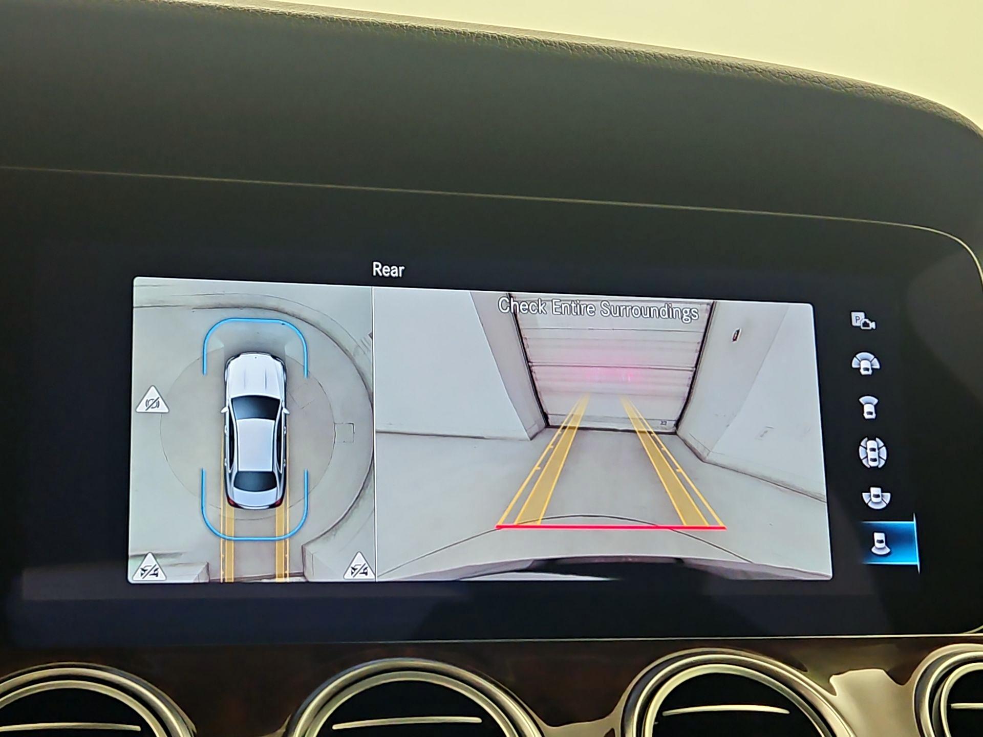 Thumbnail: 2022 Mercedes-Benz E-Class - 15