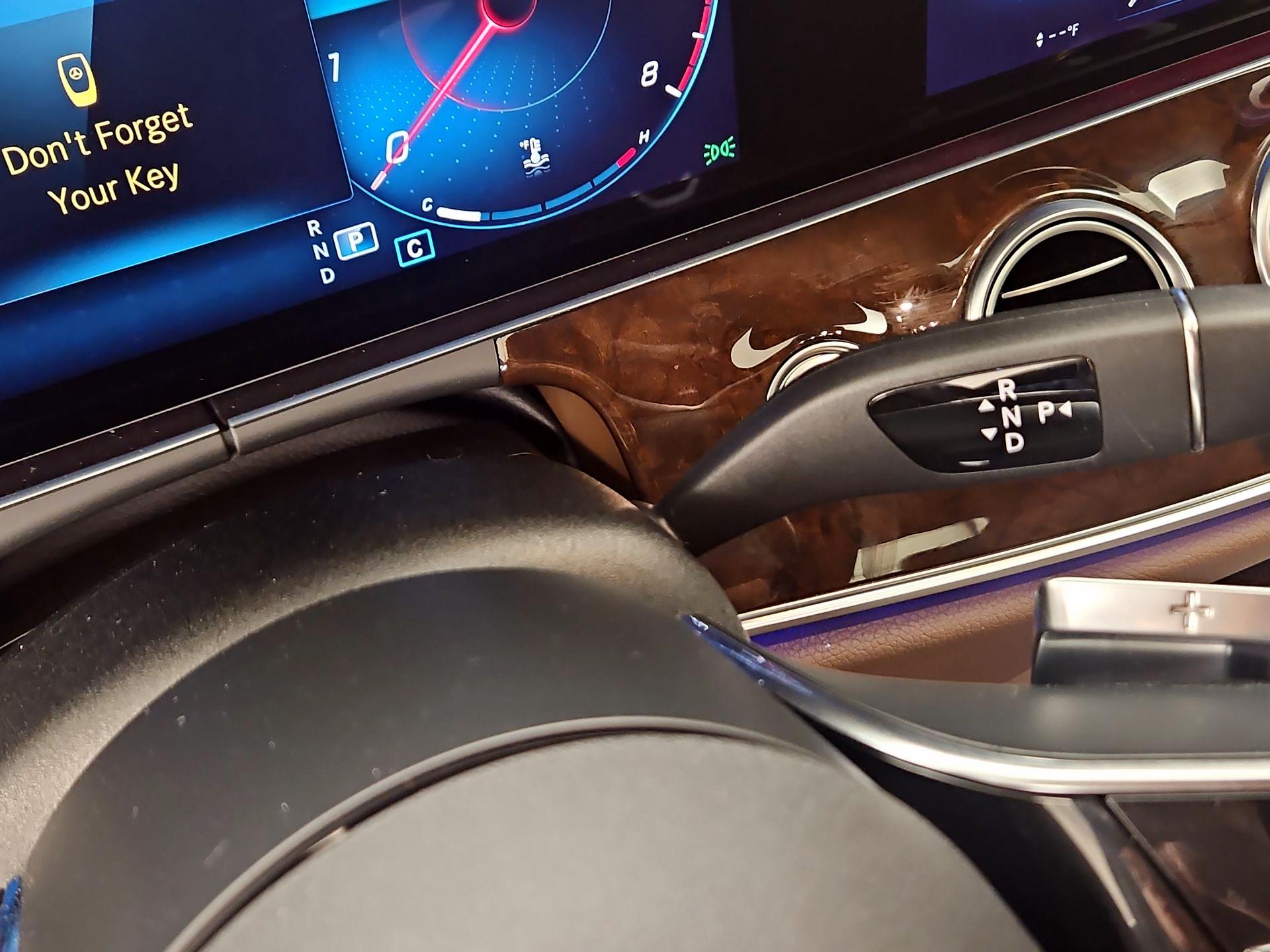 Thumbnail: 2022 Mercedes-Benz E-Class - 18