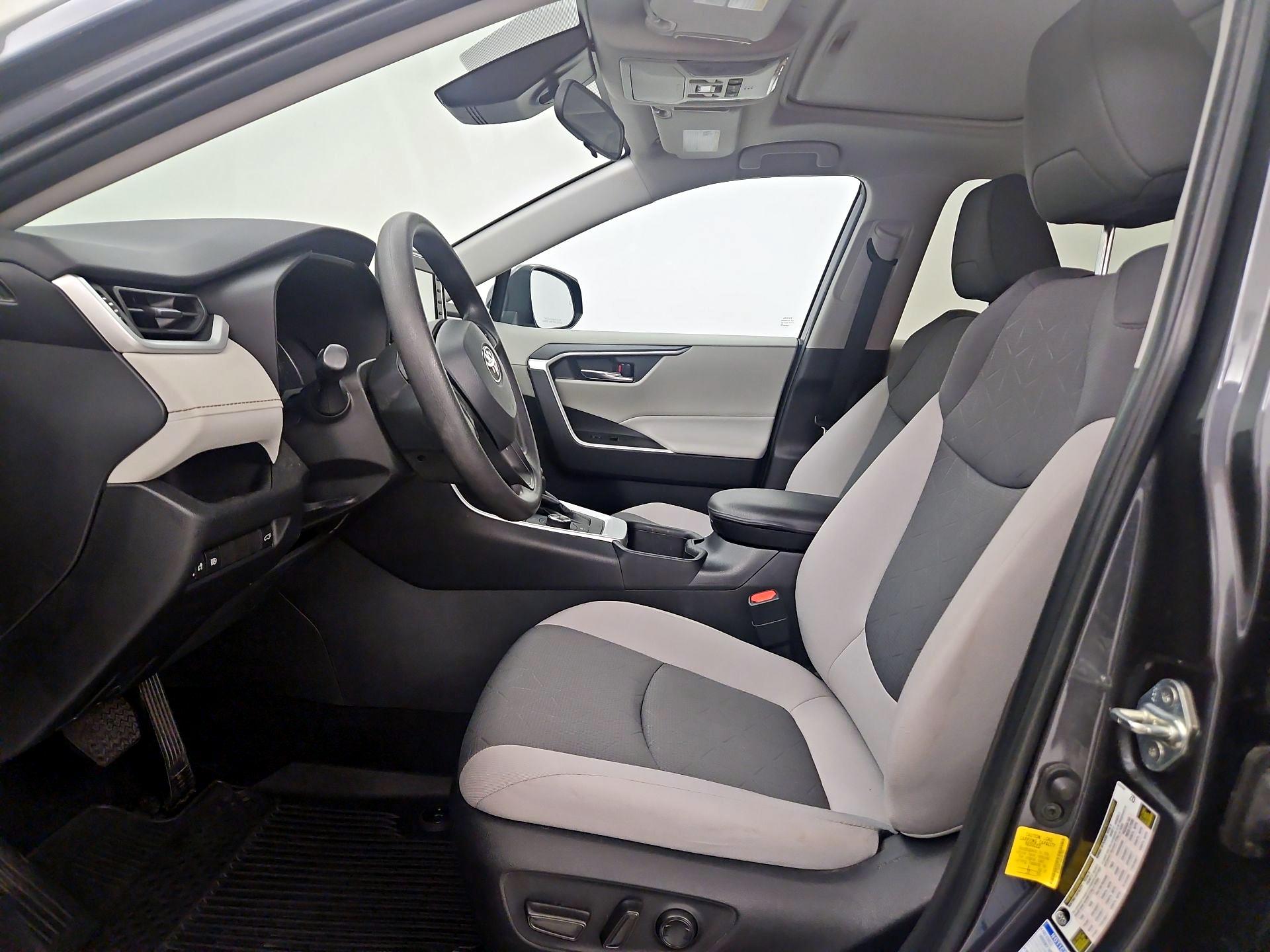 Thumbnail: 2022 Toyota RAV4 - 11