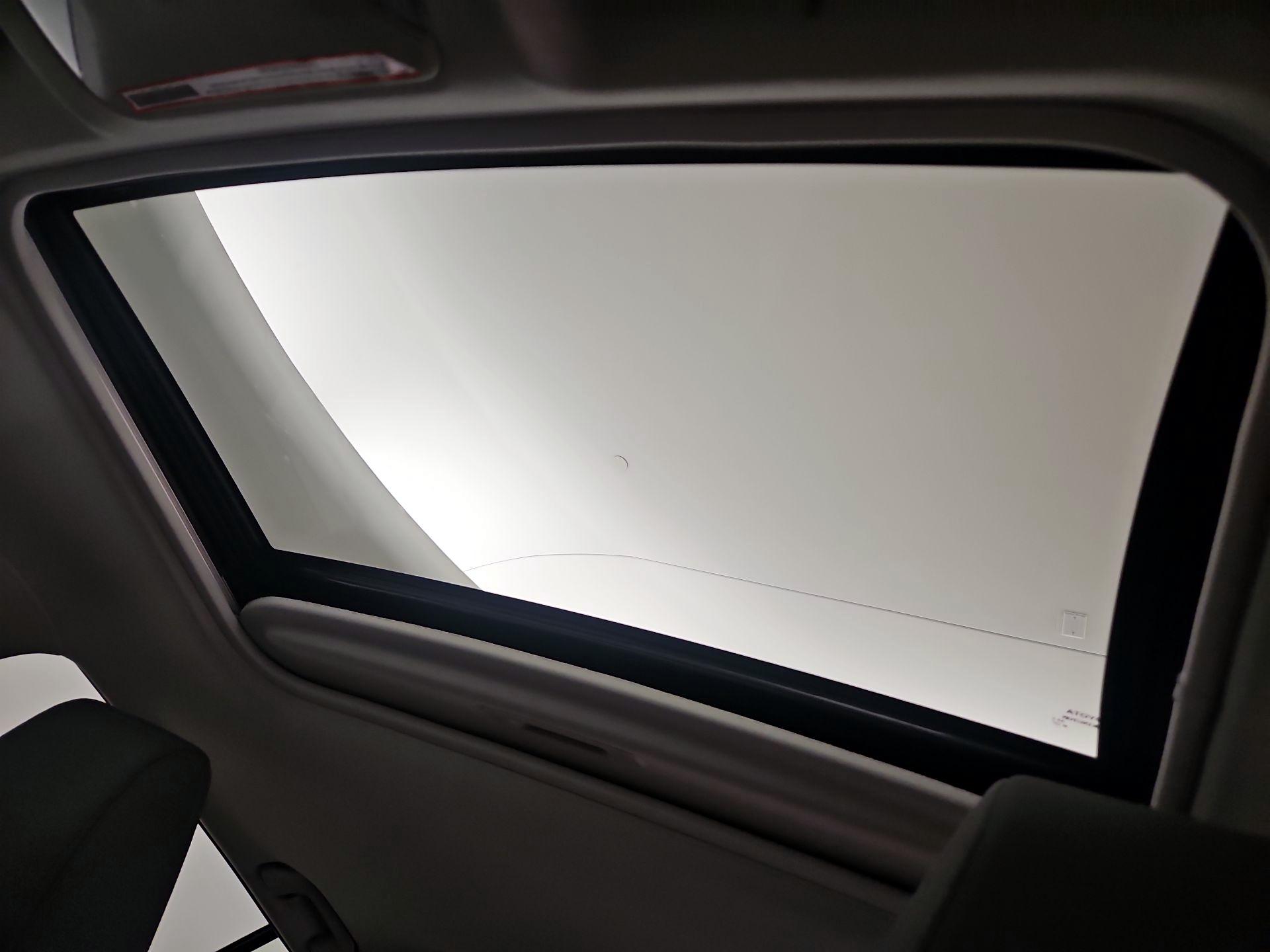 Thumbnail: 2022 Toyota RAV4 - 19