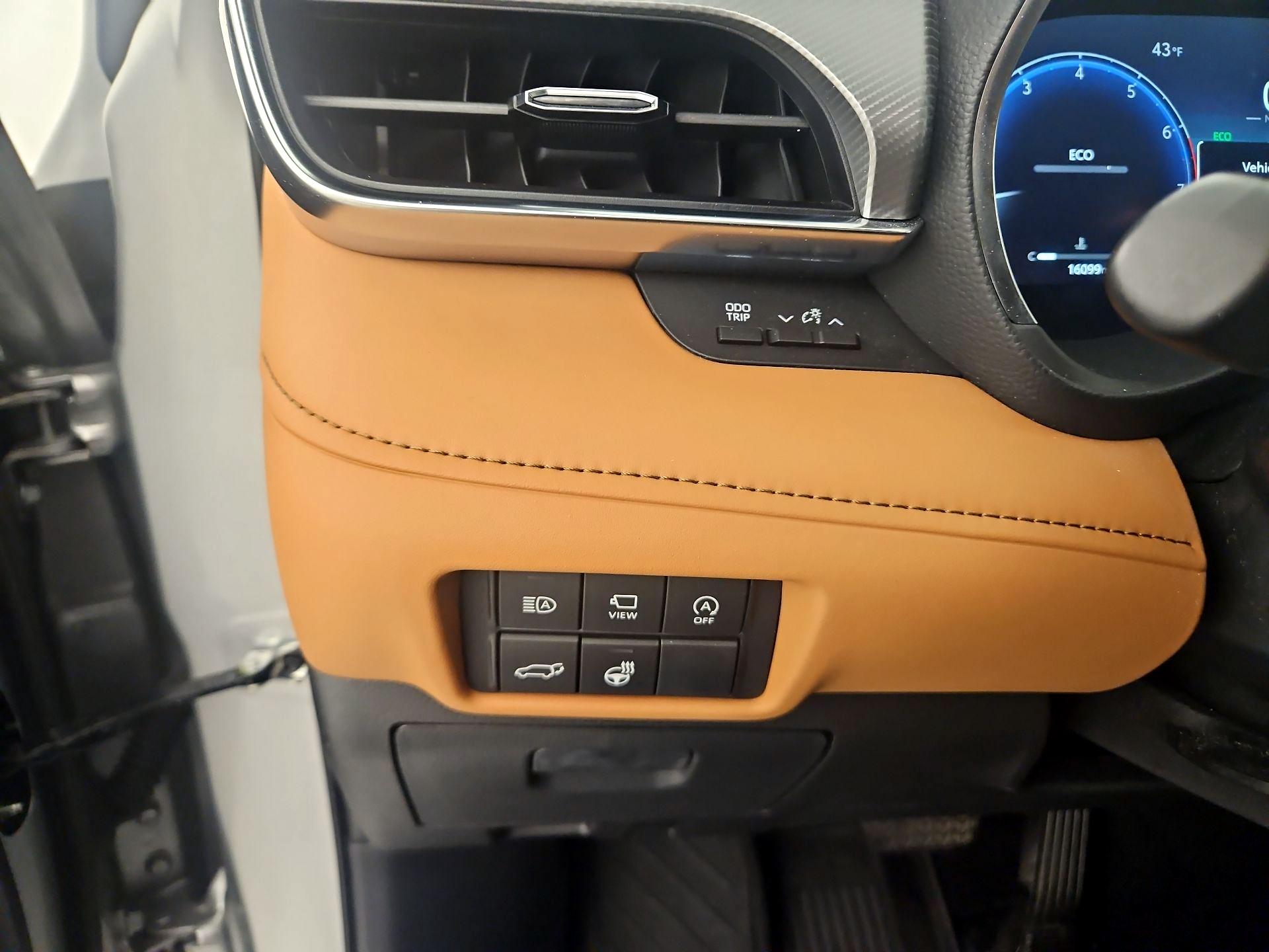 Thumbnail: 2024 Toyota Highlander - 13