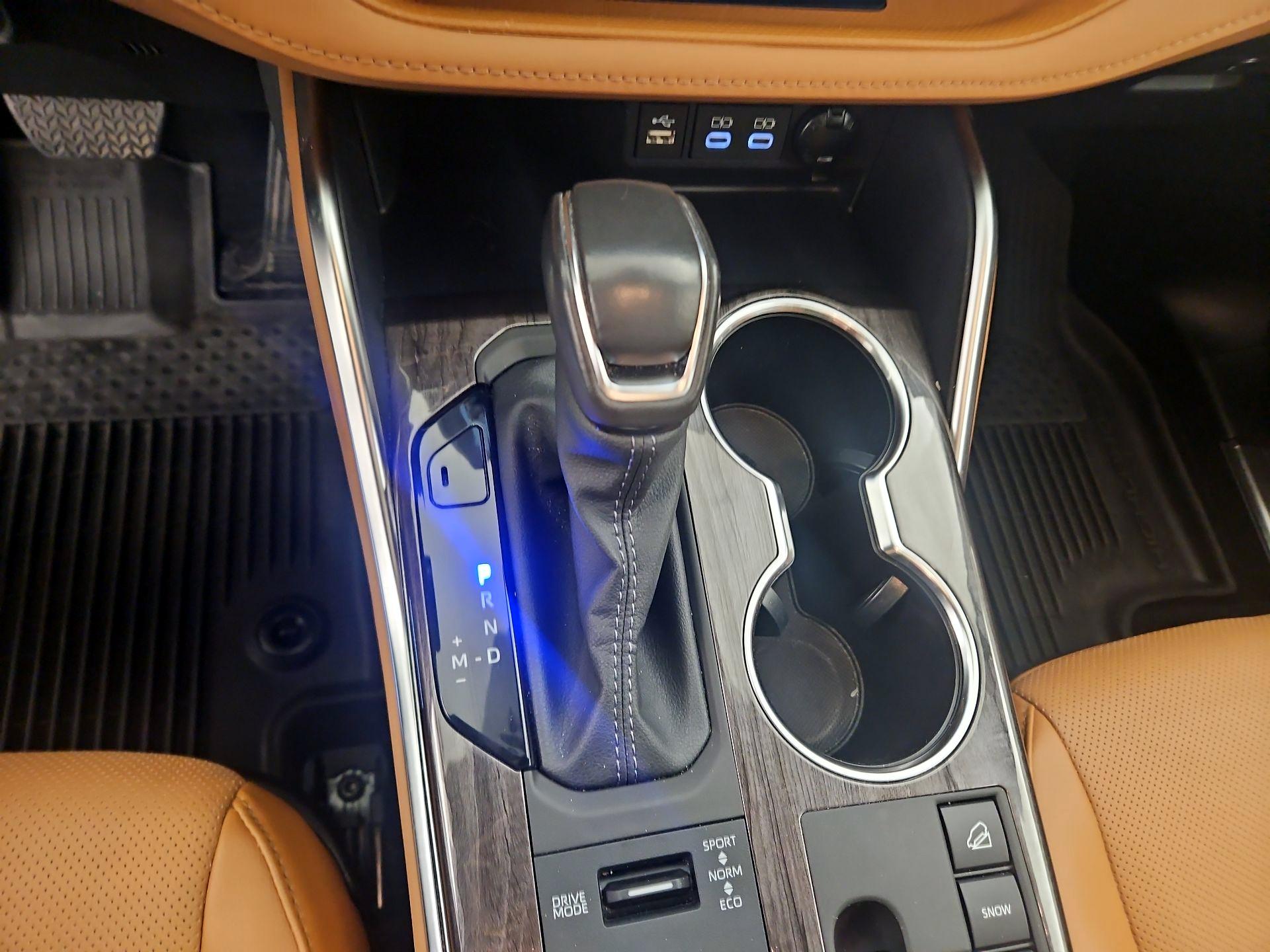 Thumbnail: 2024 Toyota Highlander - 17