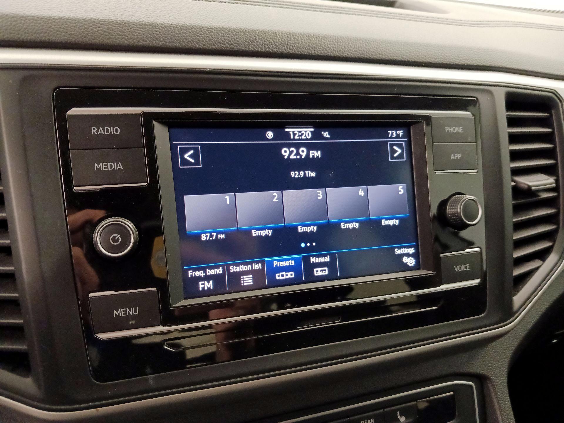 Thumbnail: 2022 Volkswagen Atlas - 16