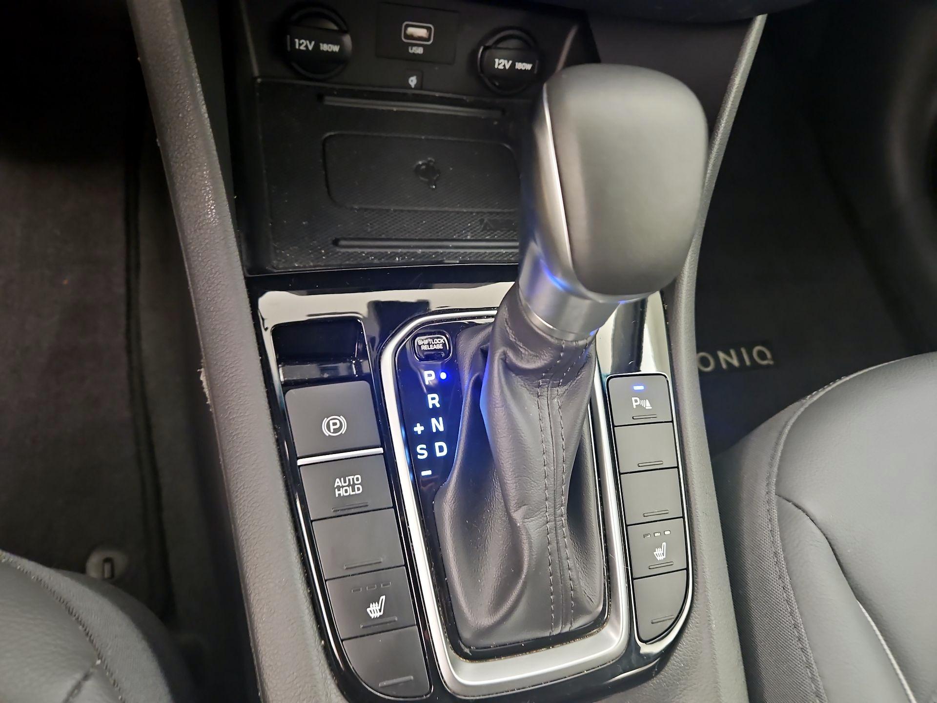 Thumbnail: 2022 Hyundai Ioniq - 18