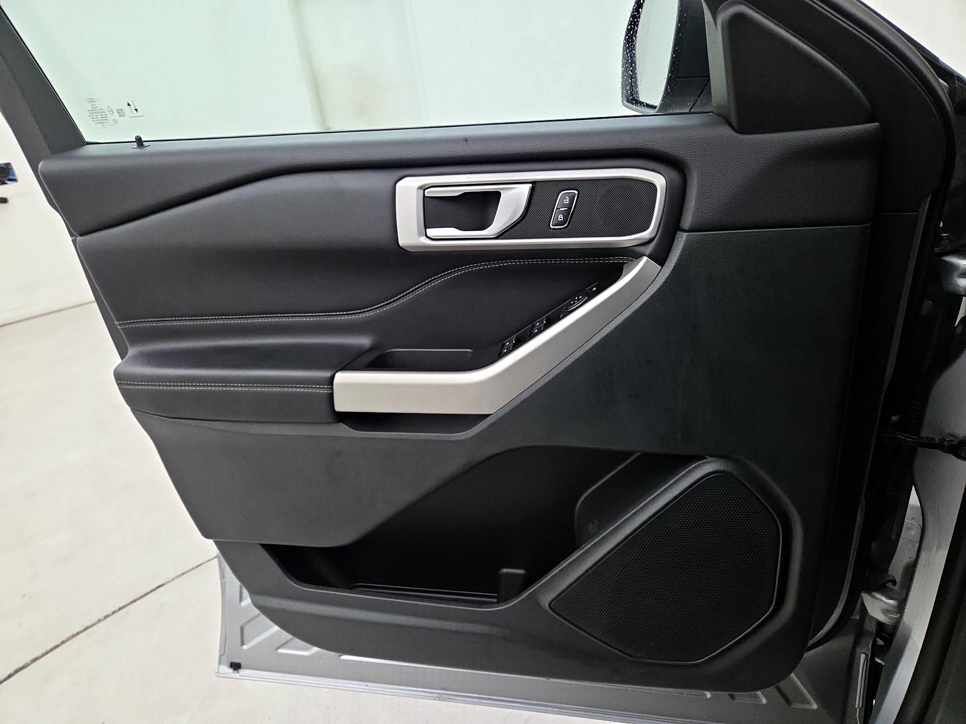 Thumbnail: 2021 Ford Explorer - 12