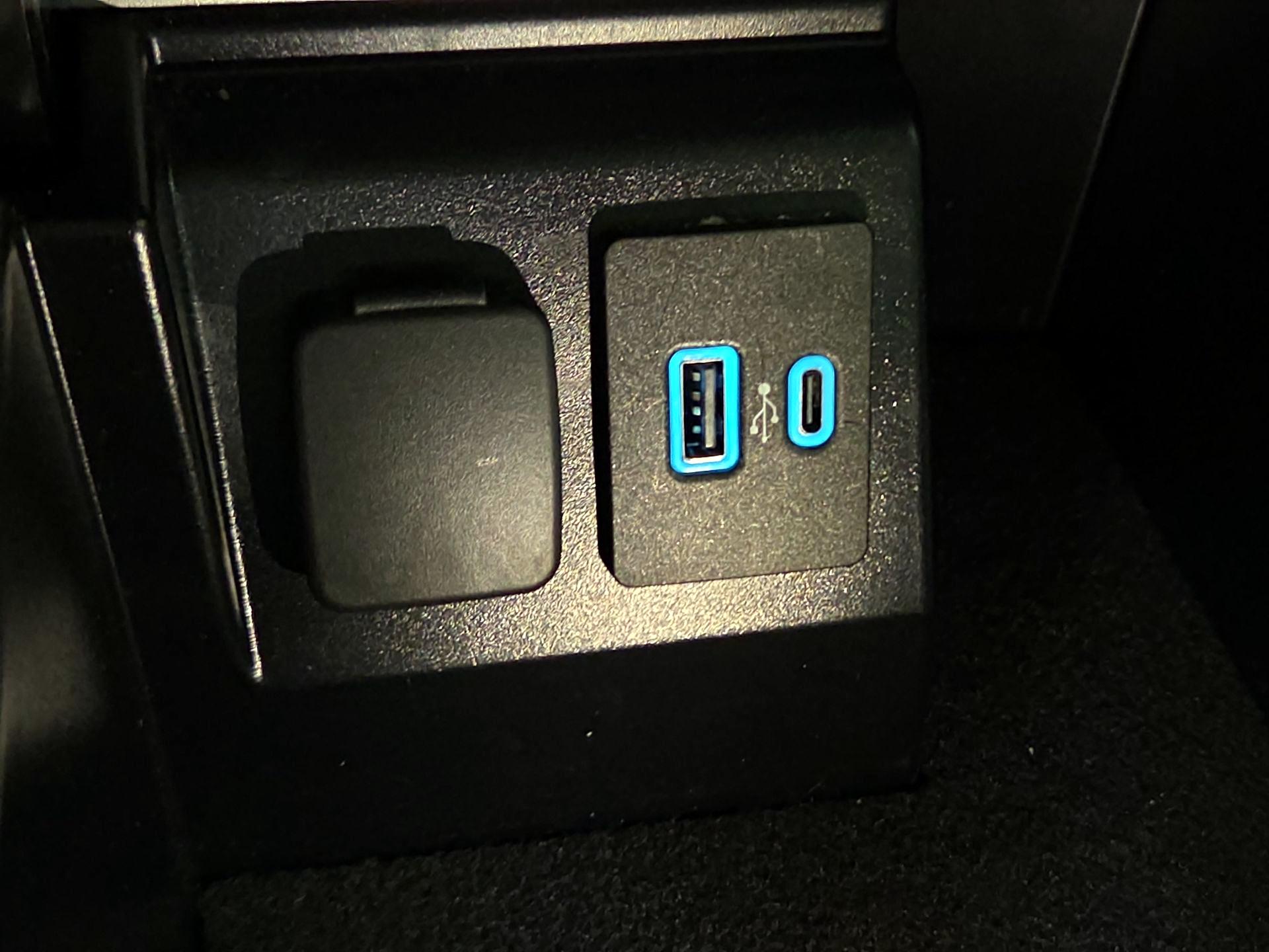 Thumbnail: 2021 Ford Explorer - 19