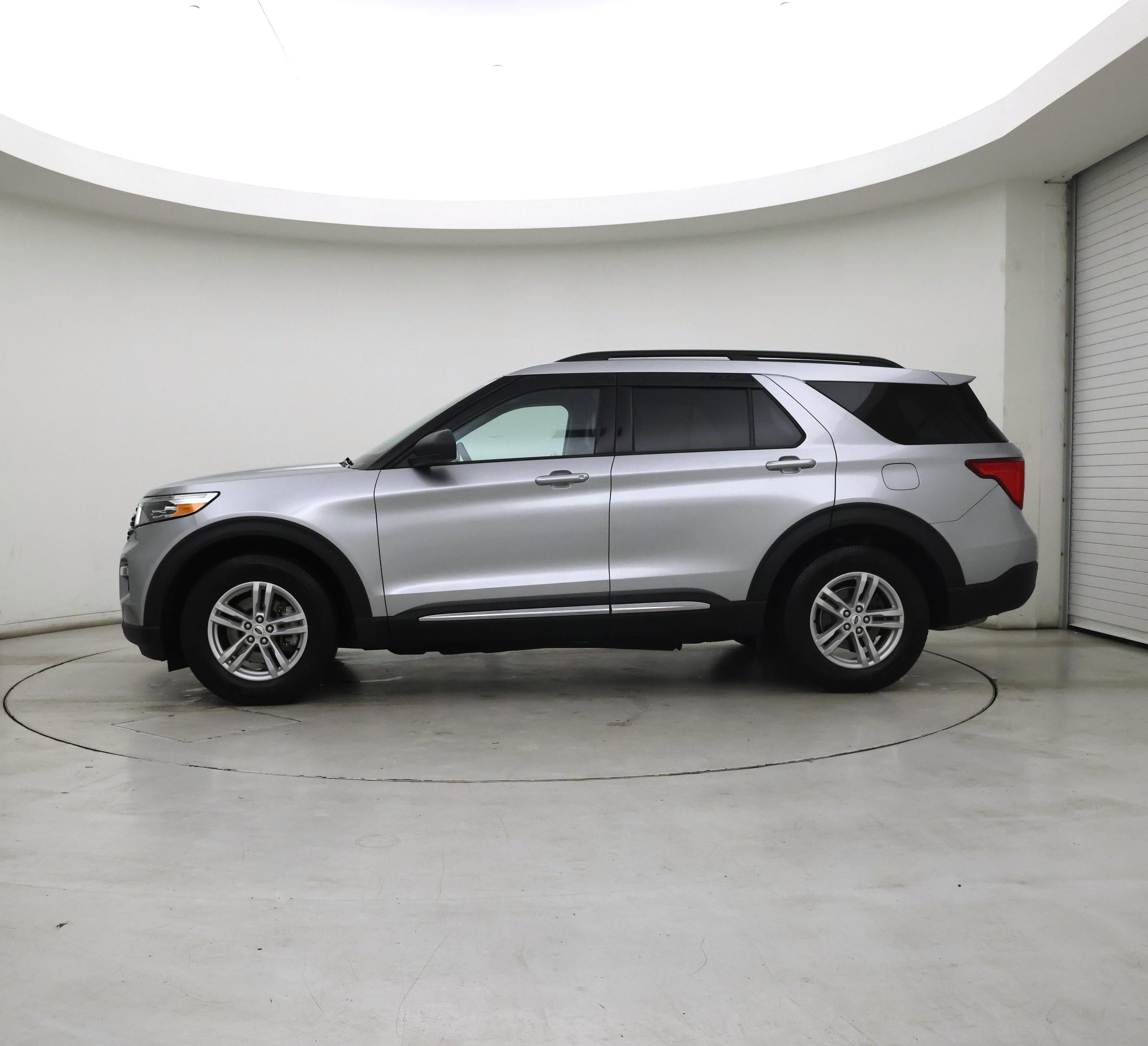 Thumbnail: 2021 Ford Explorer - 3