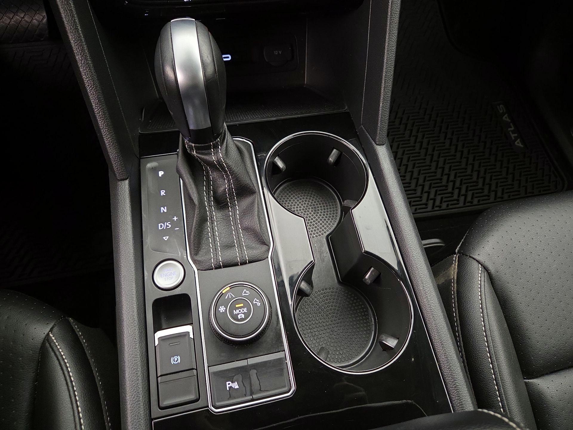 Thumbnail: 2022 Volkswagen Atlas - 17