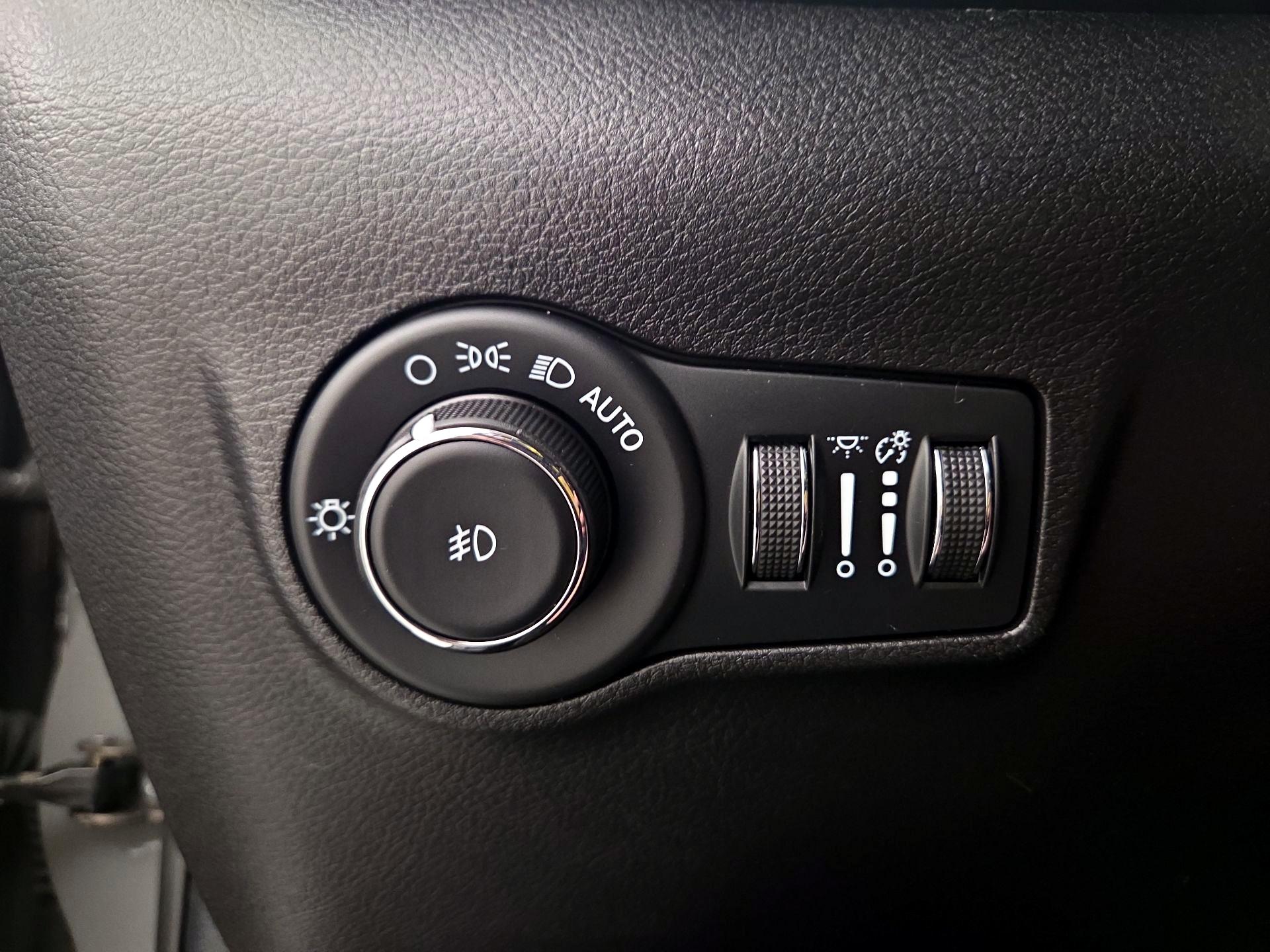 Thumbnail: 2023 Jeep Compass - 13