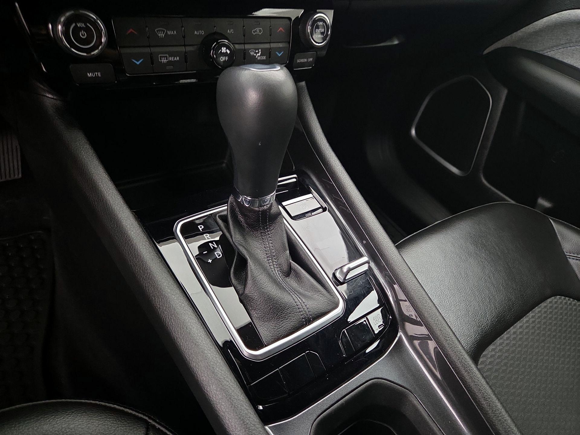 Thumbnail: 2023 Jeep Compass - 17