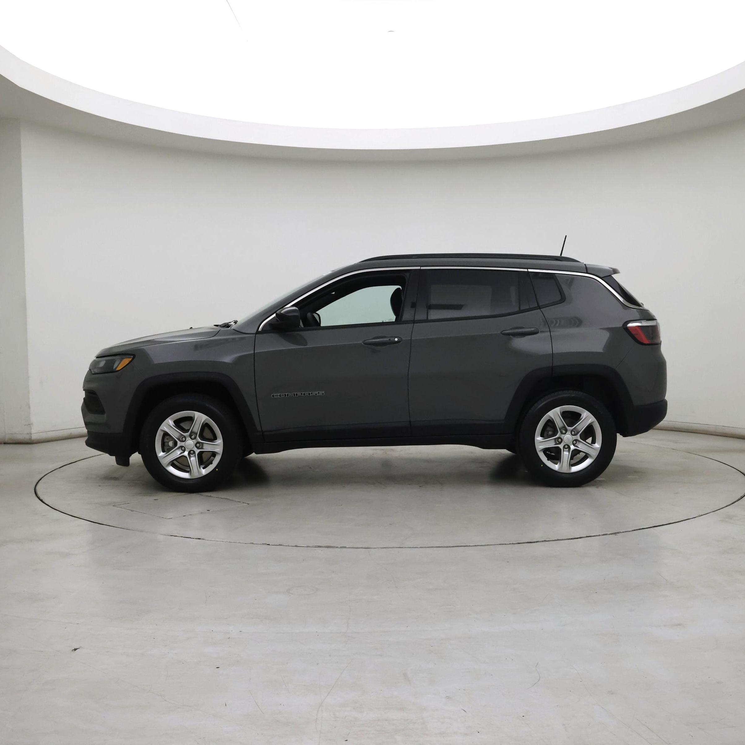 Thumbnail: 2023 Jeep Compass - 3