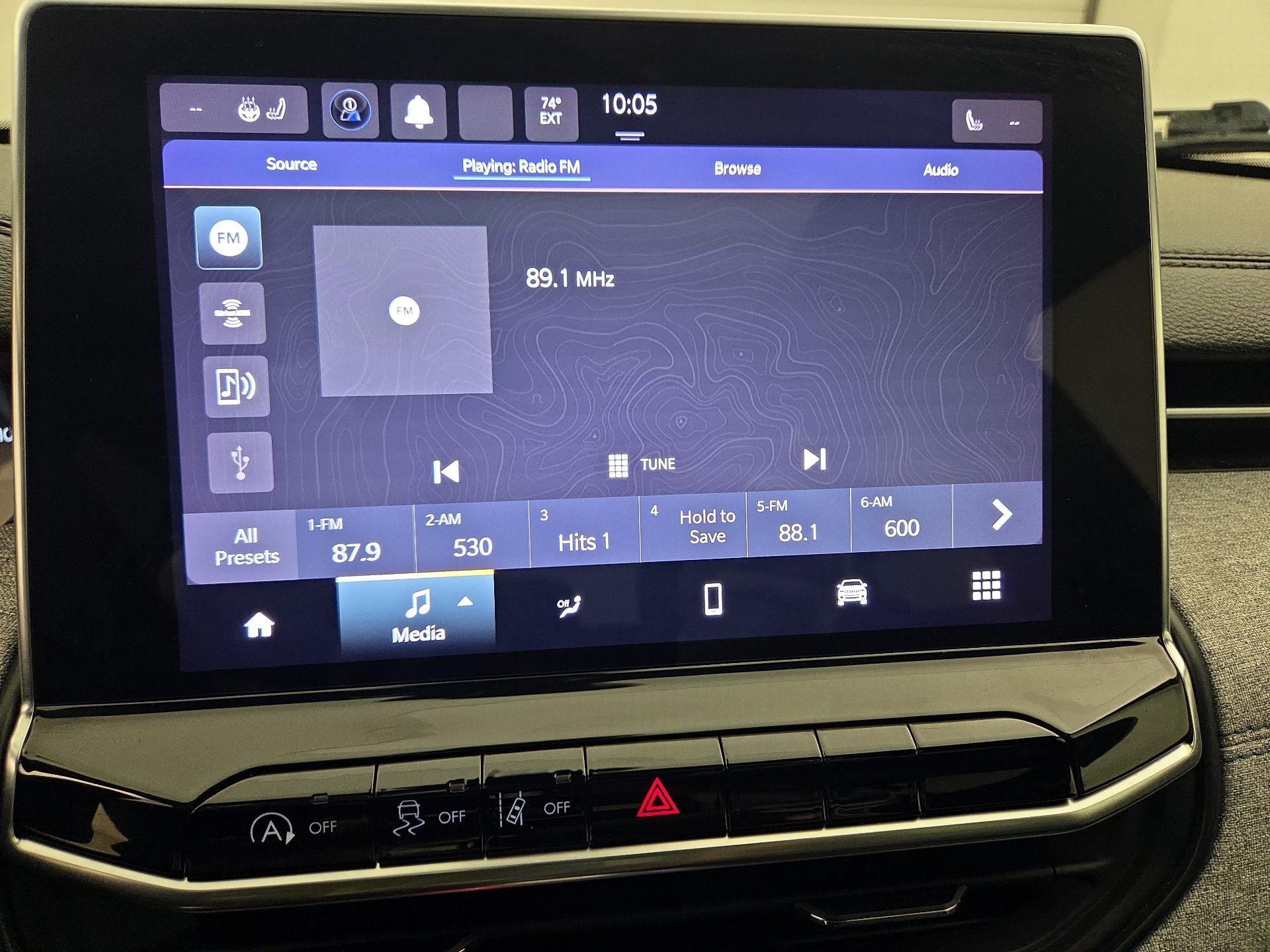 Thumbnail: 2023 Jeep Compass - 15