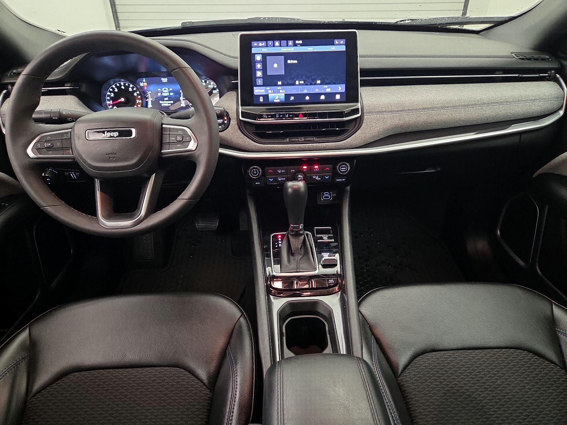 Thumbnail: 2023 Jeep Compass - 9