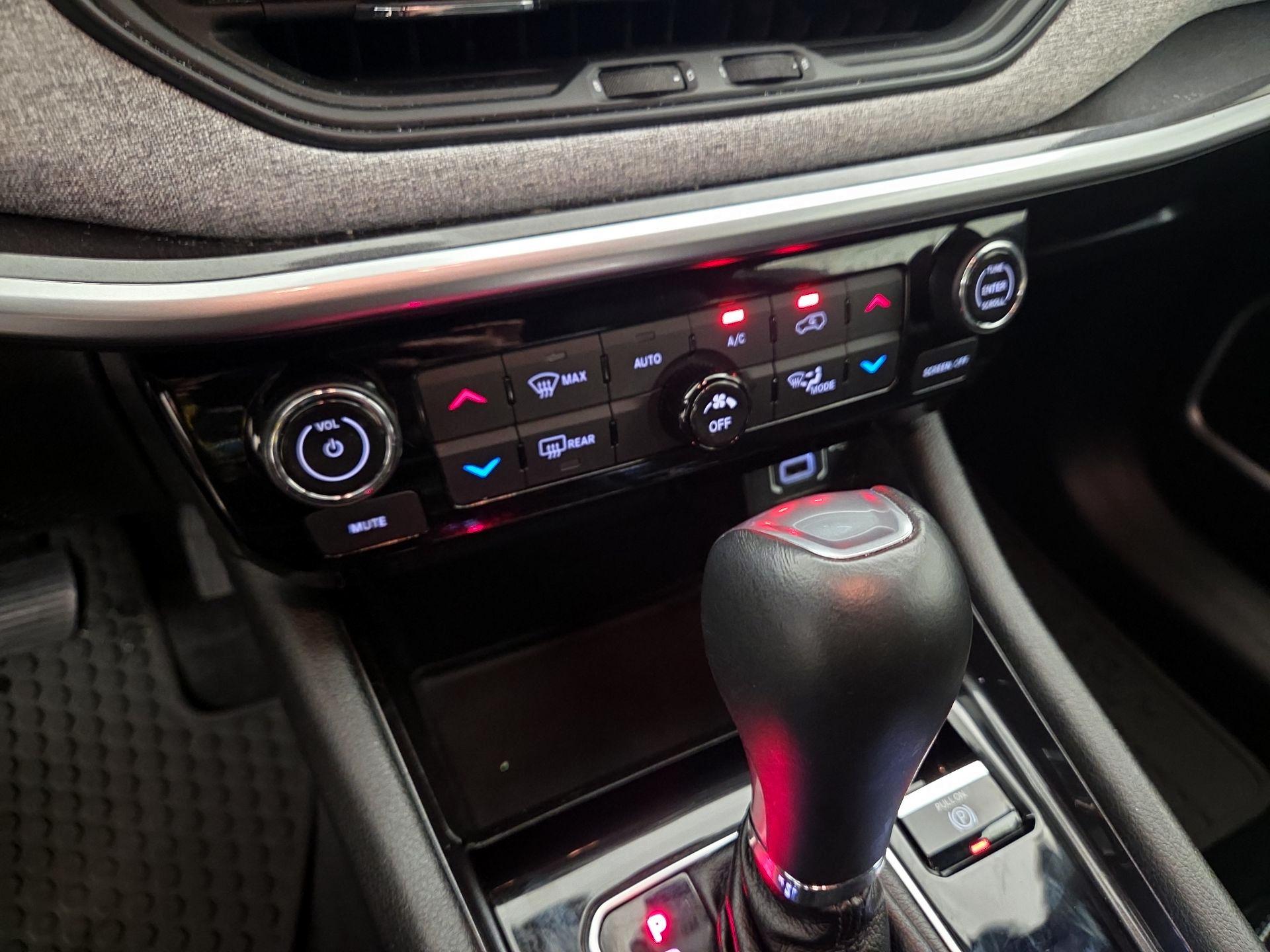 Thumbnail: 2023 Jeep Compass - 16