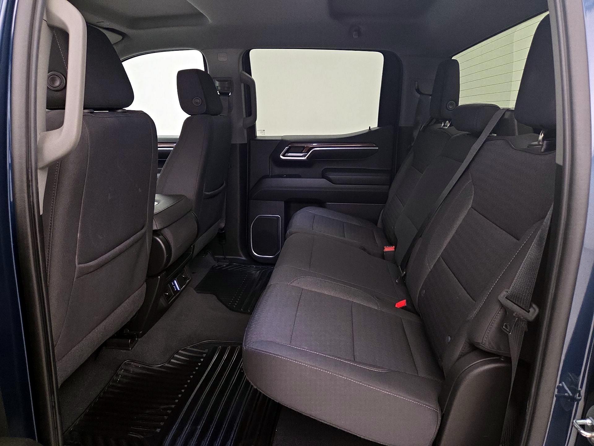 Thumbnail: 2022 Chevrolet Silverado 1500 - 19