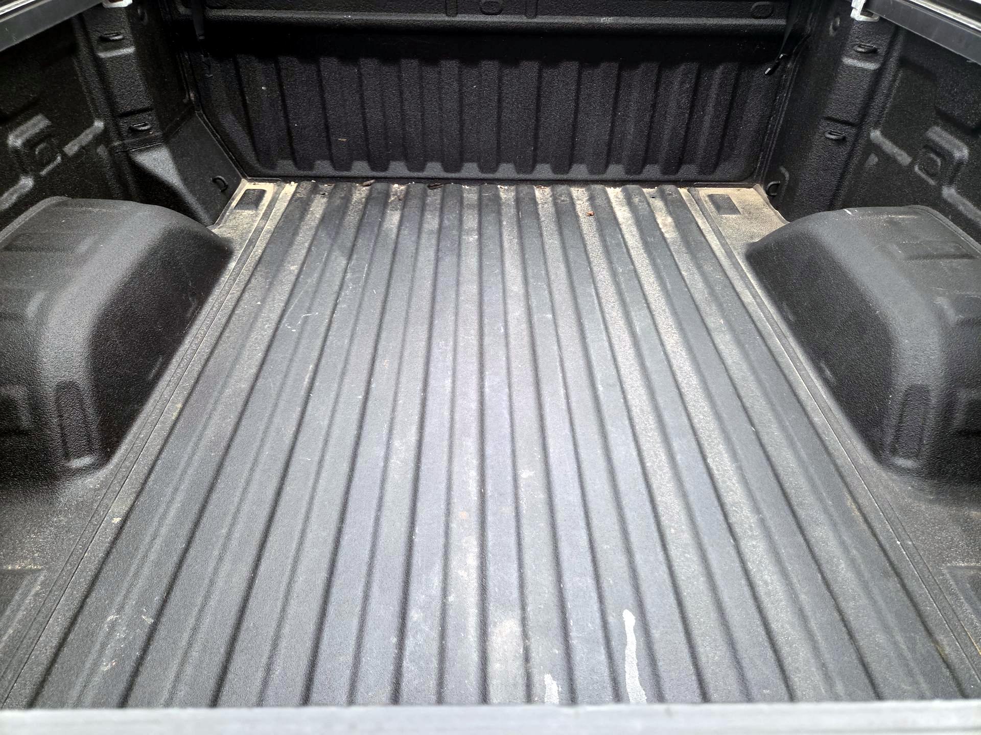 Thumbnail: 2022 Chevrolet Silverado 1500 - 20