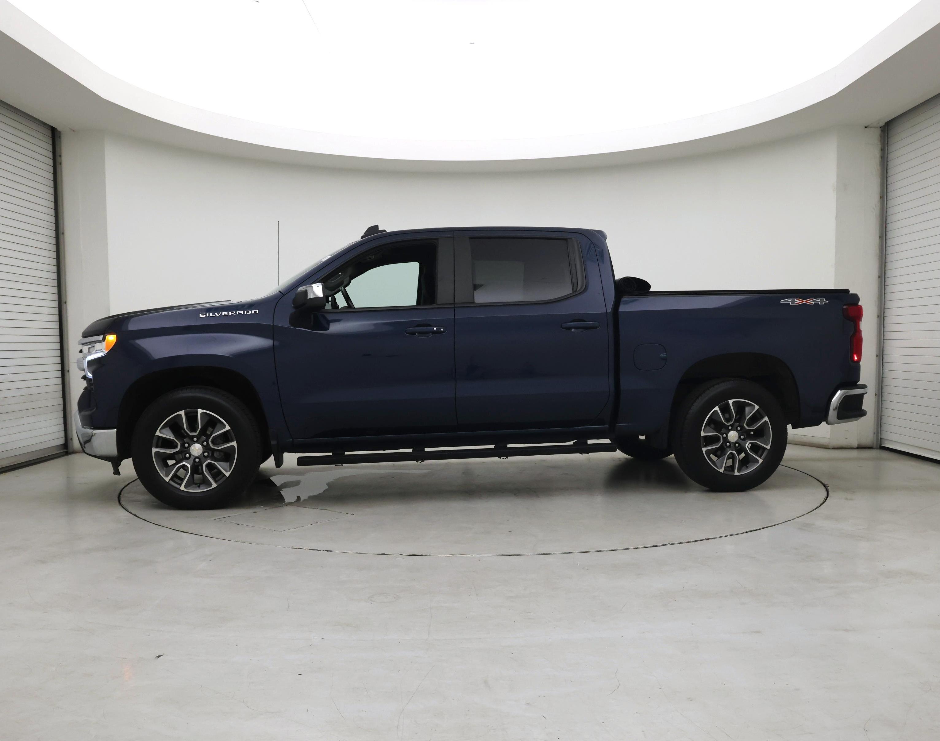 Thumbnail: 2022 Chevrolet Silverado 1500 - 3