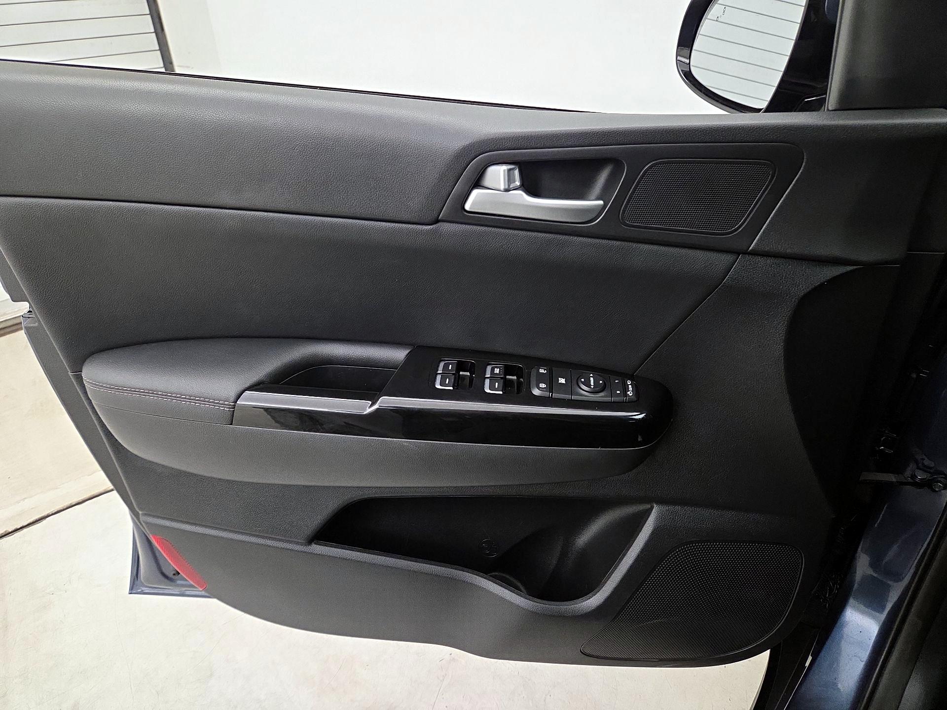 Thumbnail: 2021 Kia Sportage - 12