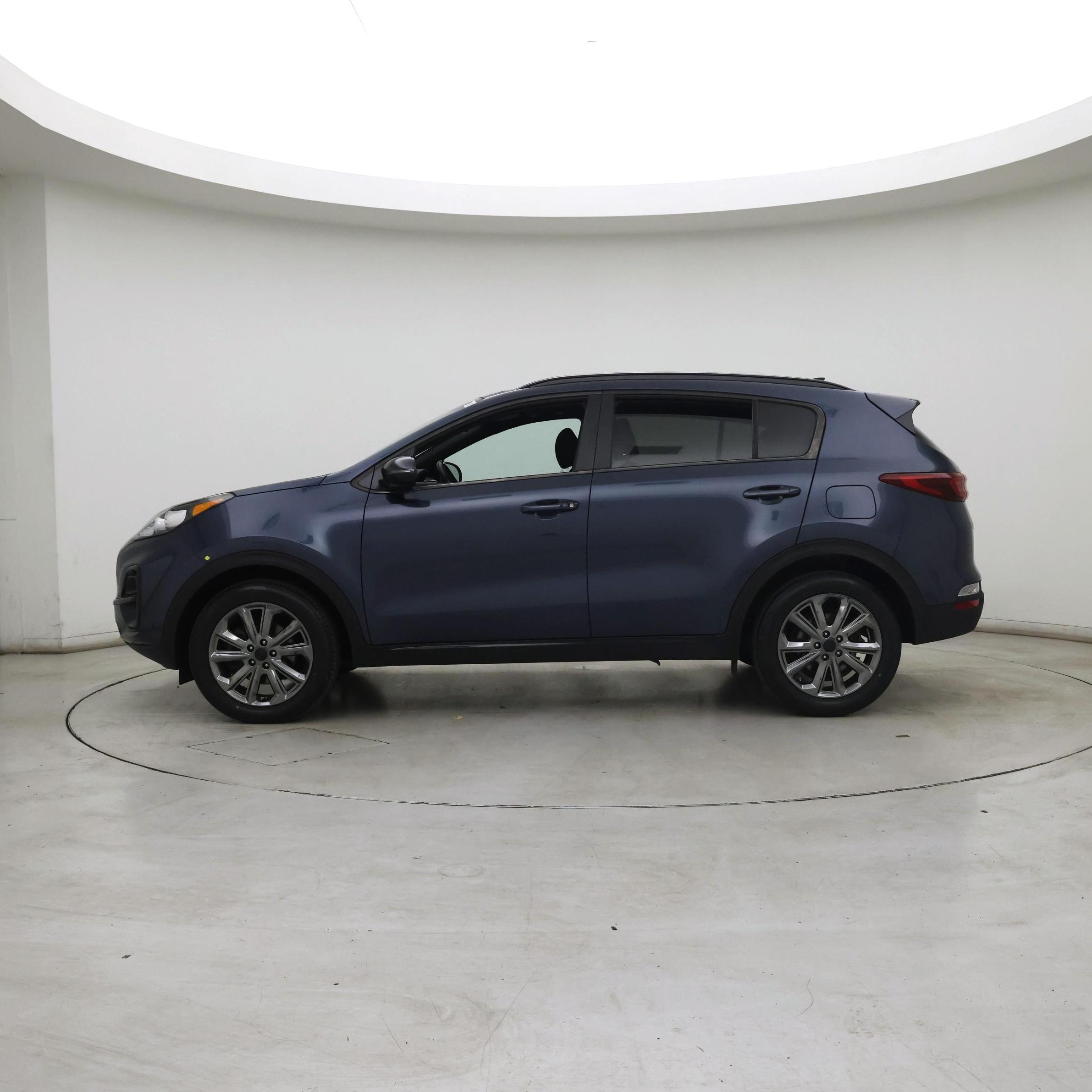 Thumbnail: 2021 Kia Sportage - 3