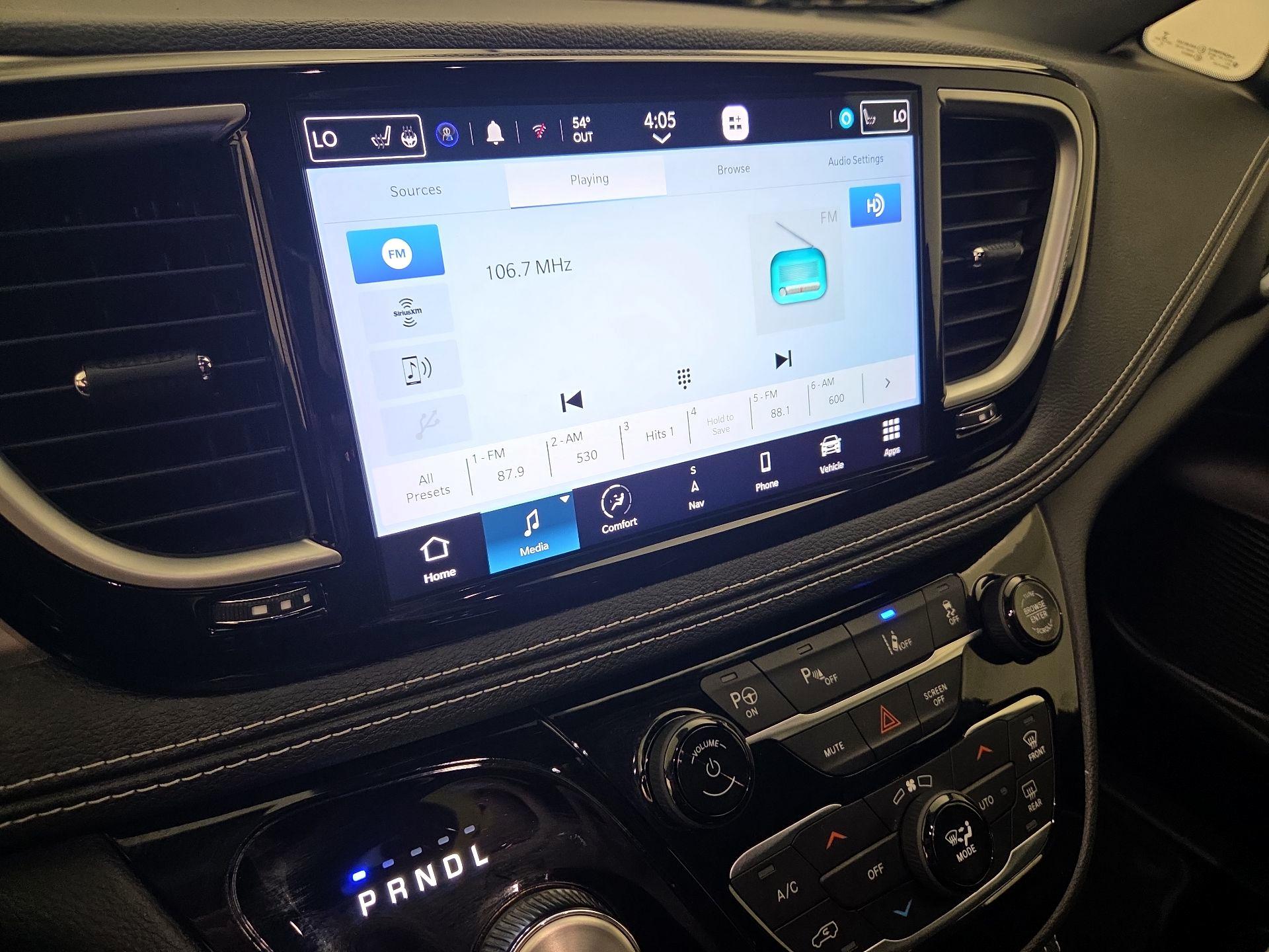 Thumbnail: 2023 Chrysler Pacifica - 15