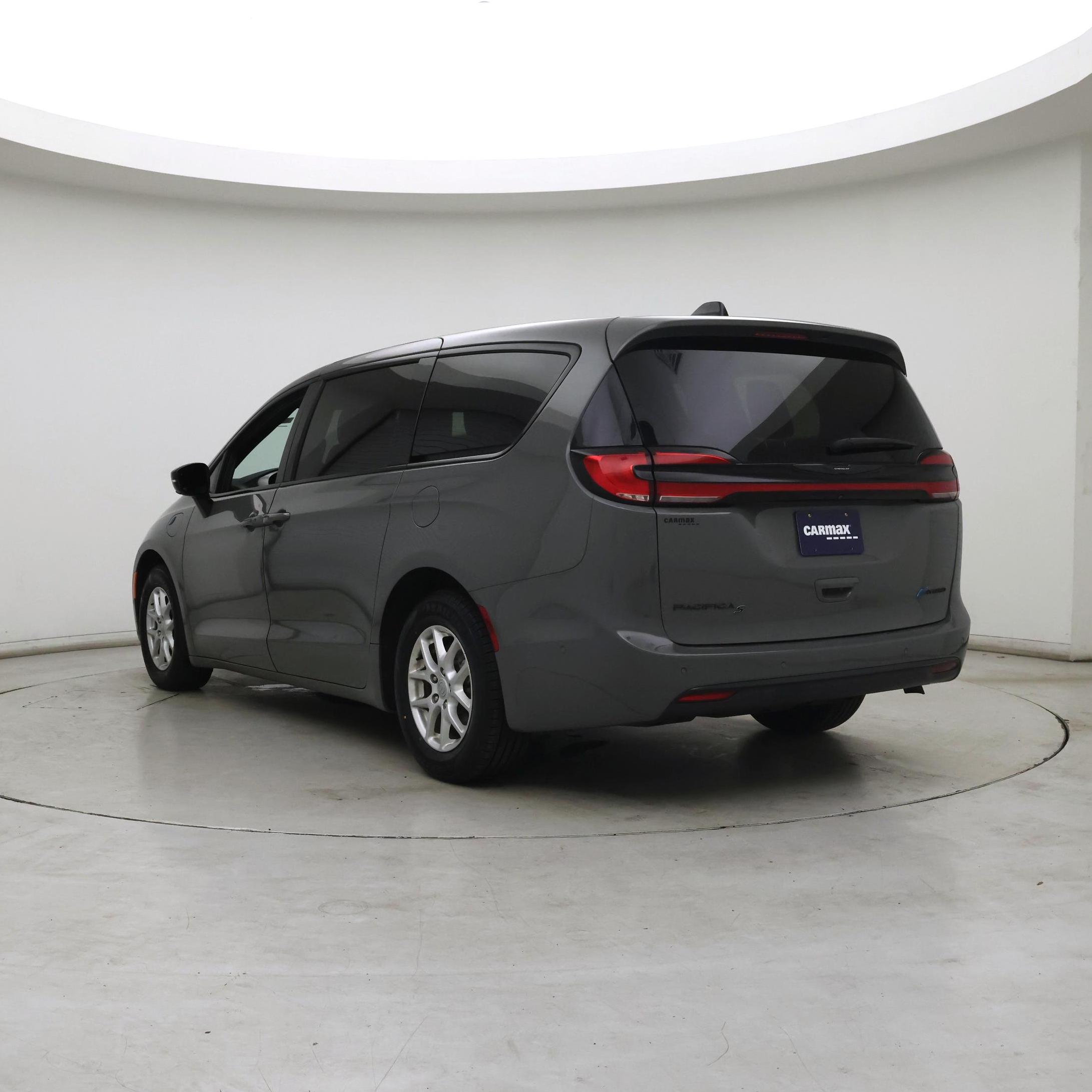 Thumbnail: 2023 Chrysler Pacifica - 2