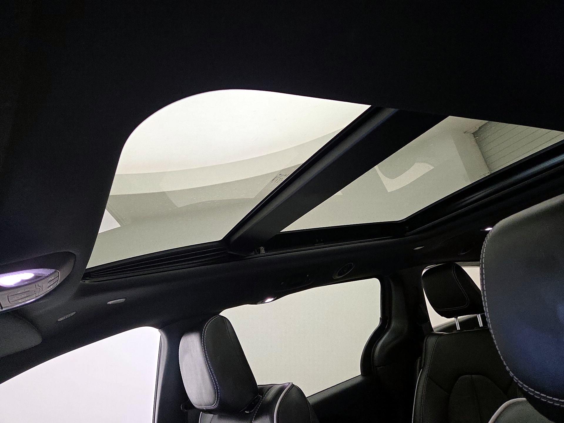 Thumbnail: 2023 Chrysler Pacifica - 19