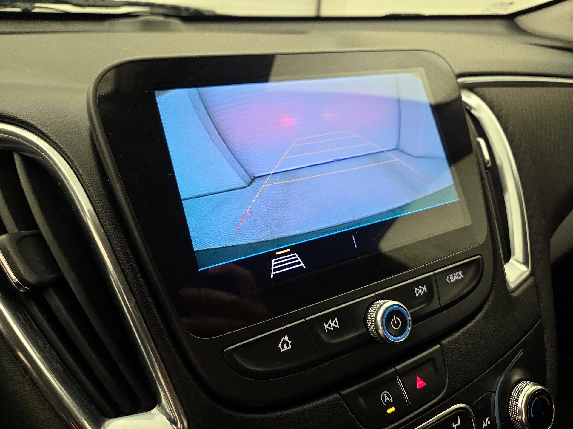 Thumbnail: 2020 Chevrolet Malibu - 14