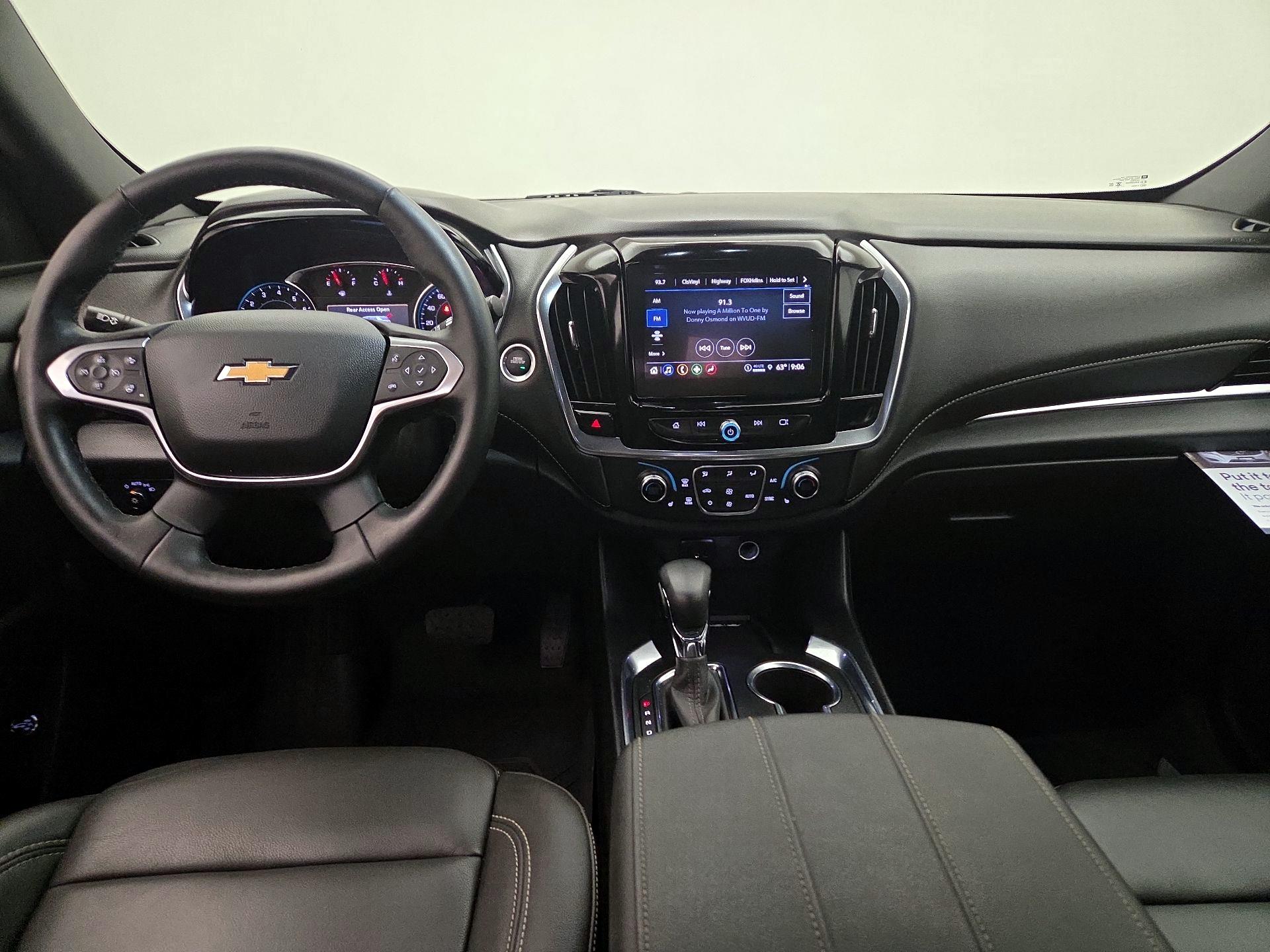 Thumbnail: 2023 Chevrolet Traverse - 9