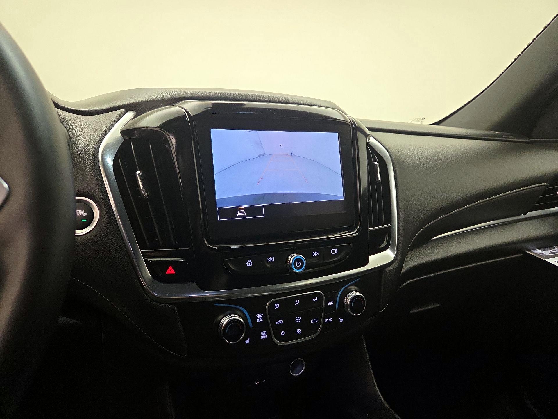 Thumbnail: 2023 Chevrolet Traverse - 14