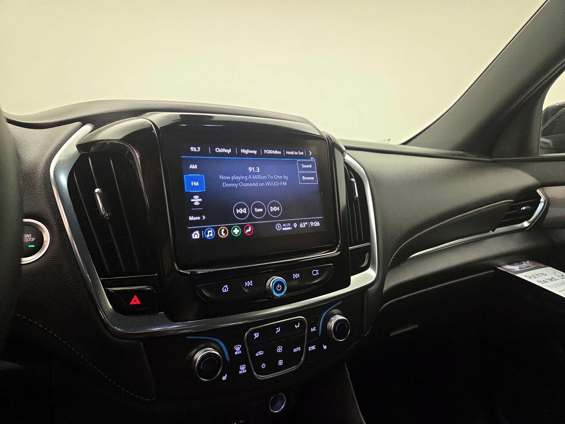 Thumbnail: 2023 Chevrolet Traverse - 15