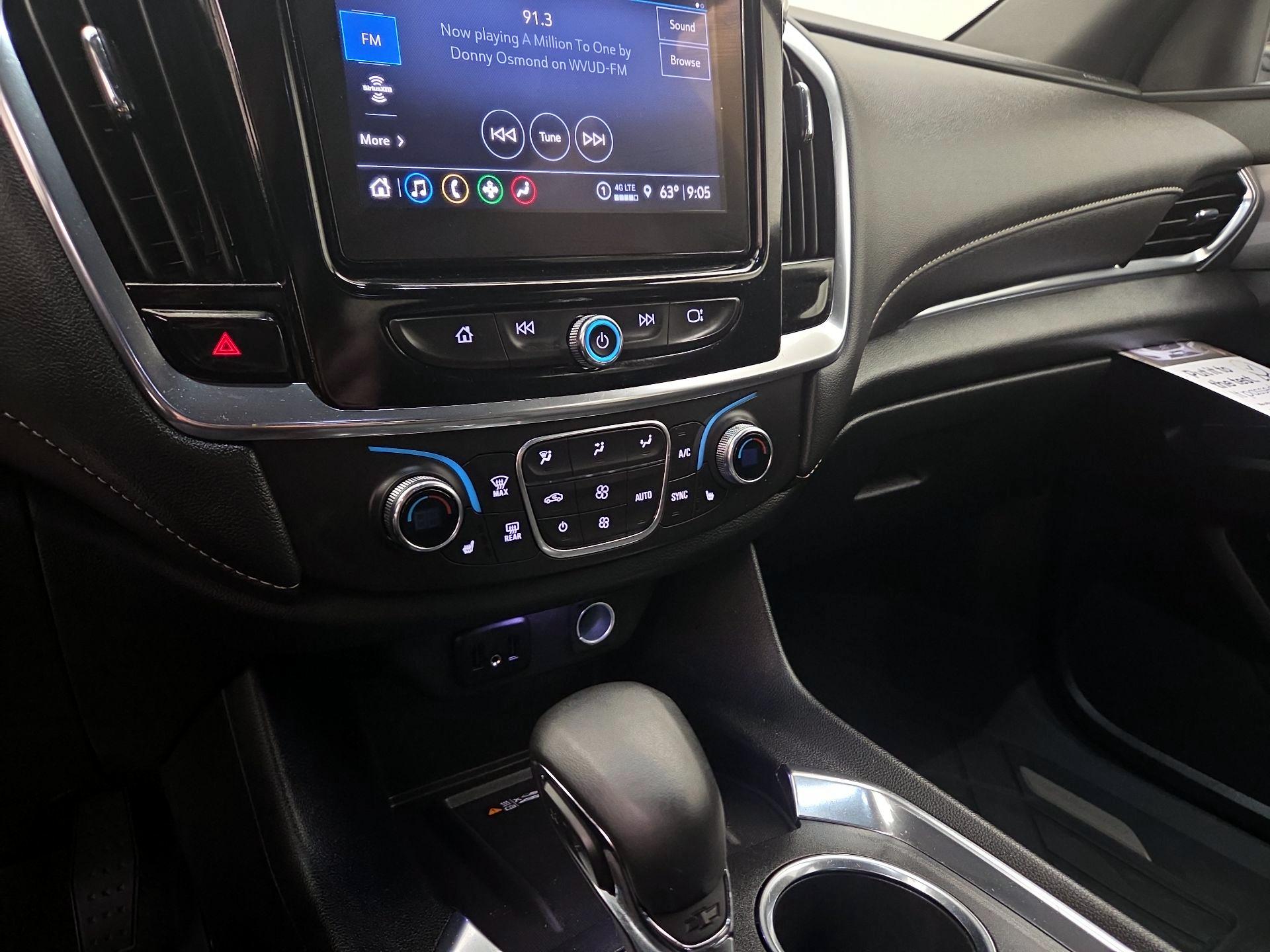 Thumbnail: 2023 Chevrolet Traverse - 16