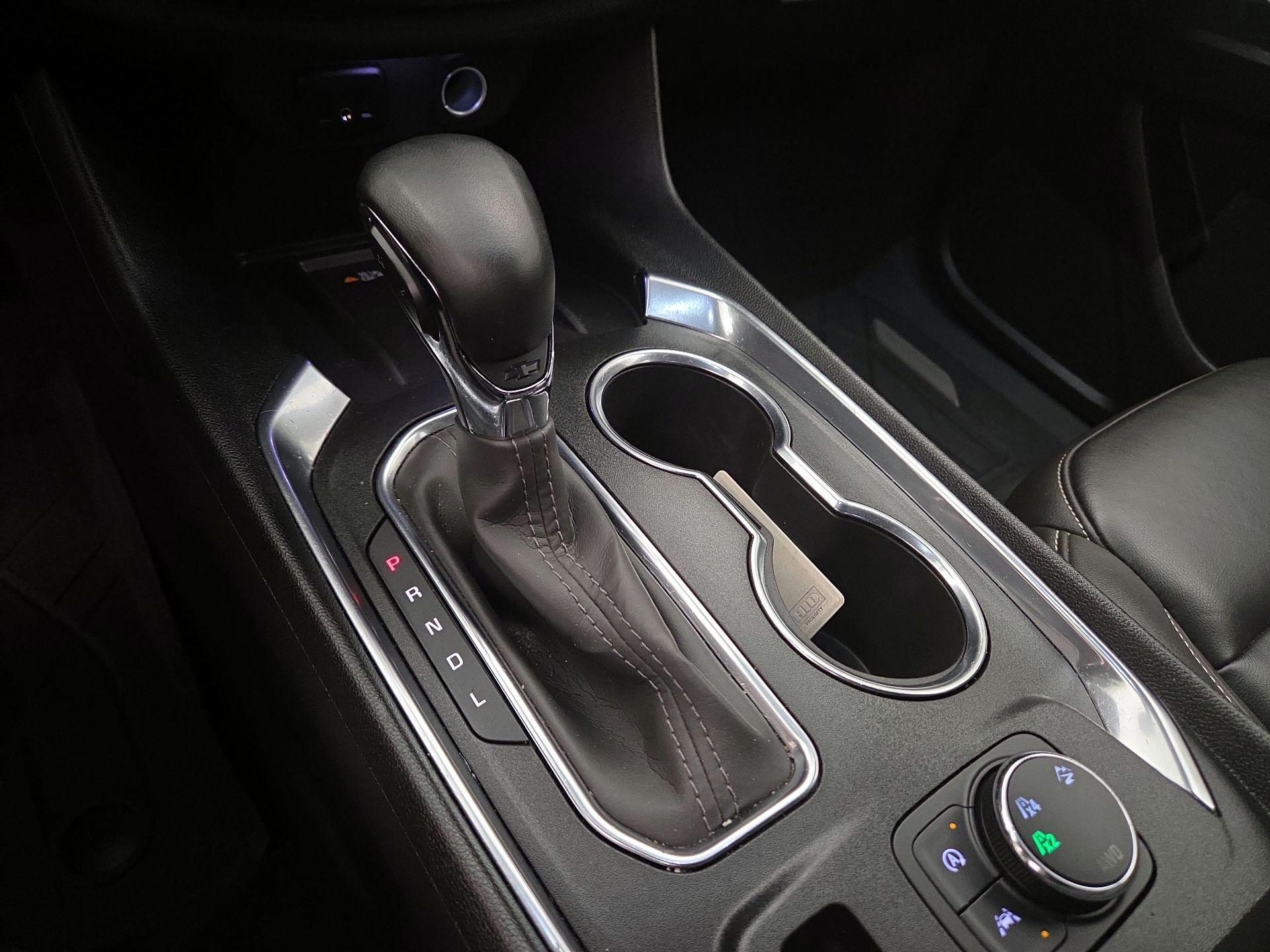 Thumbnail: 2023 Chevrolet Traverse - 17