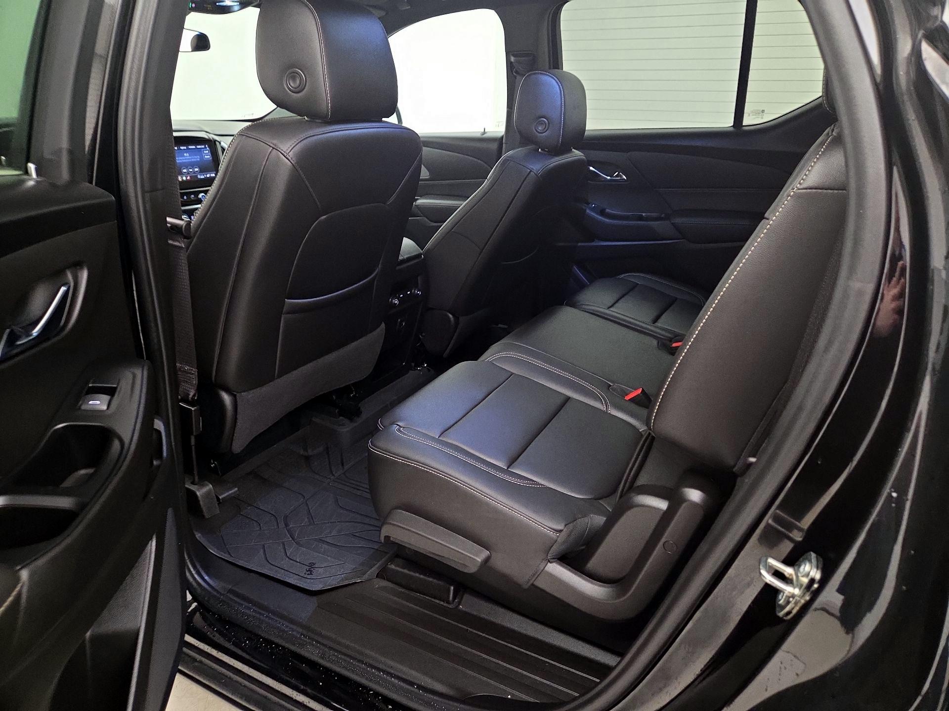 Thumbnail: 2023 Chevrolet Traverse - 18