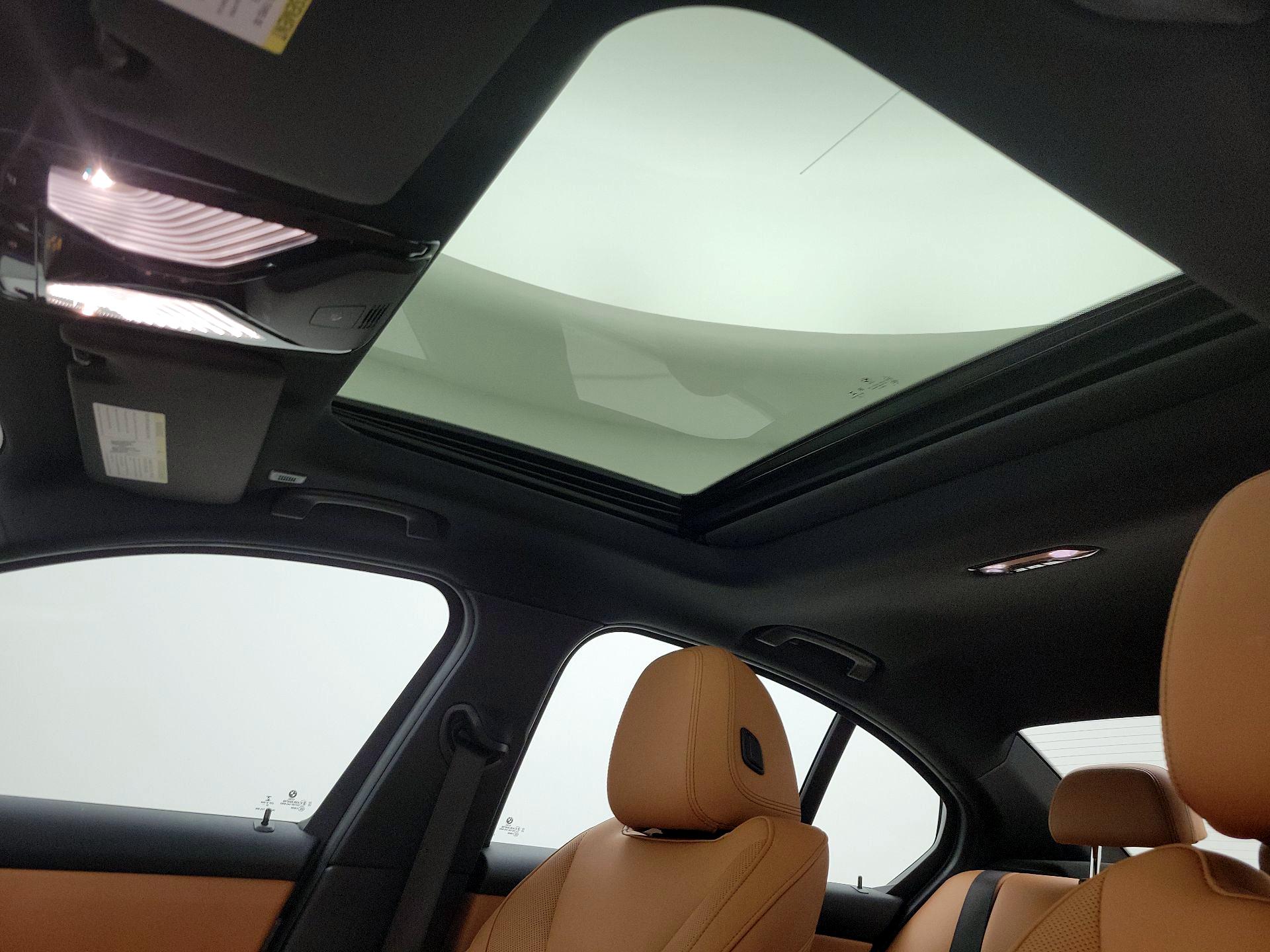 Thumbnail: 2023 BMW 3 Series - 20