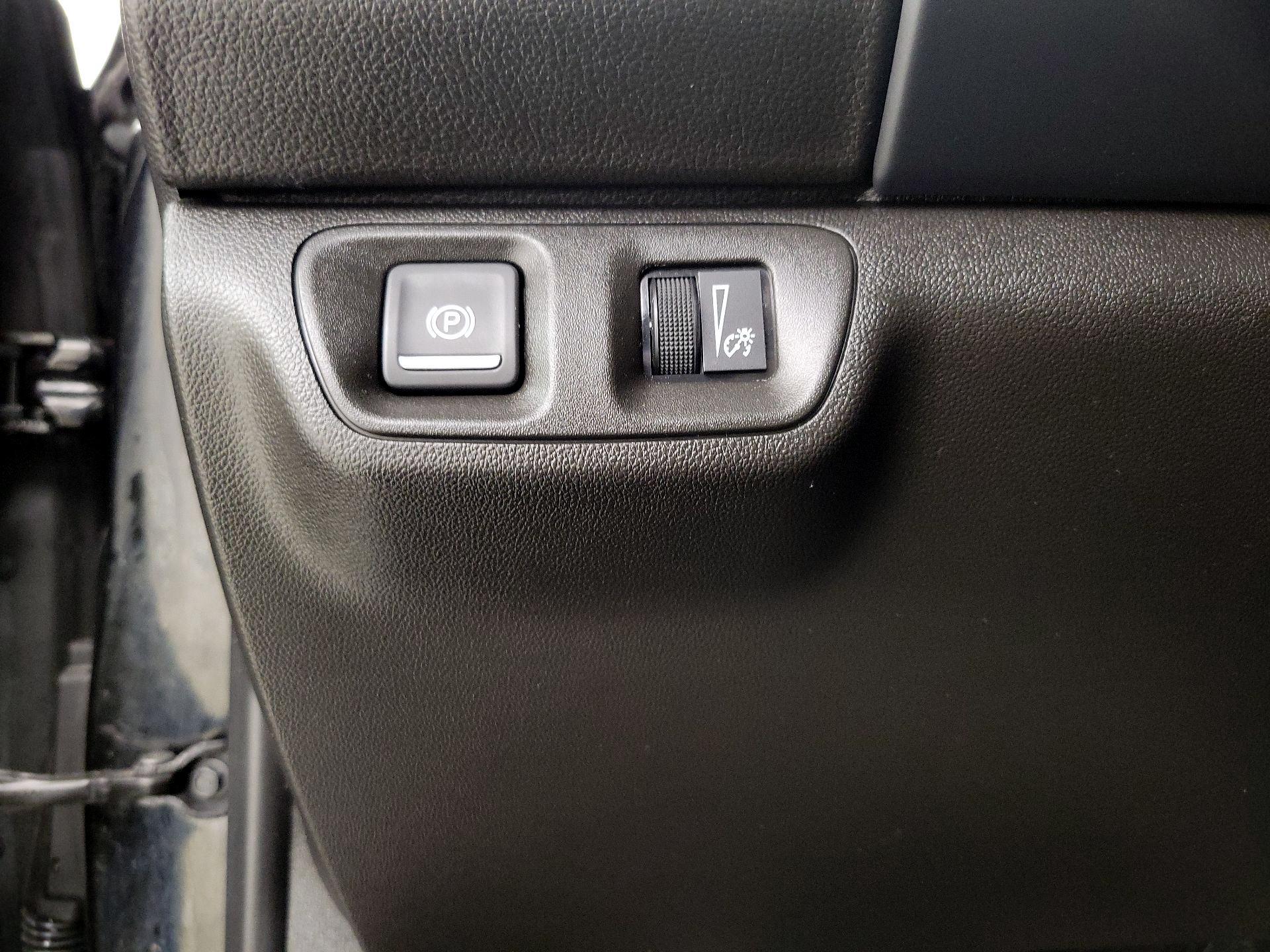 Thumbnail: 2023 GMC Acadia - 13