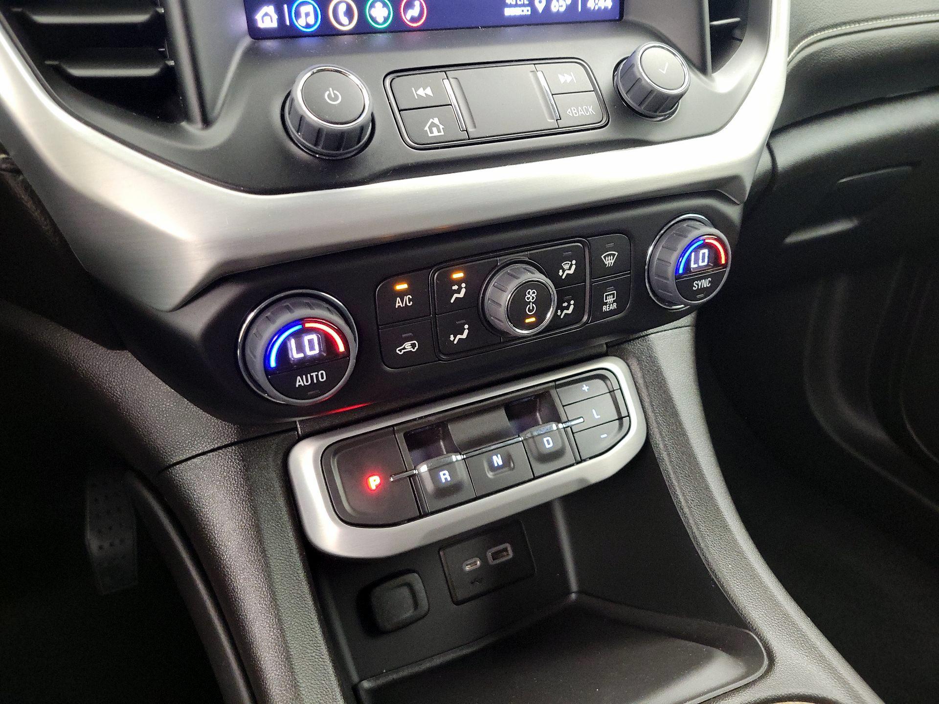 Thumbnail: 2023 GMC Acadia - 16