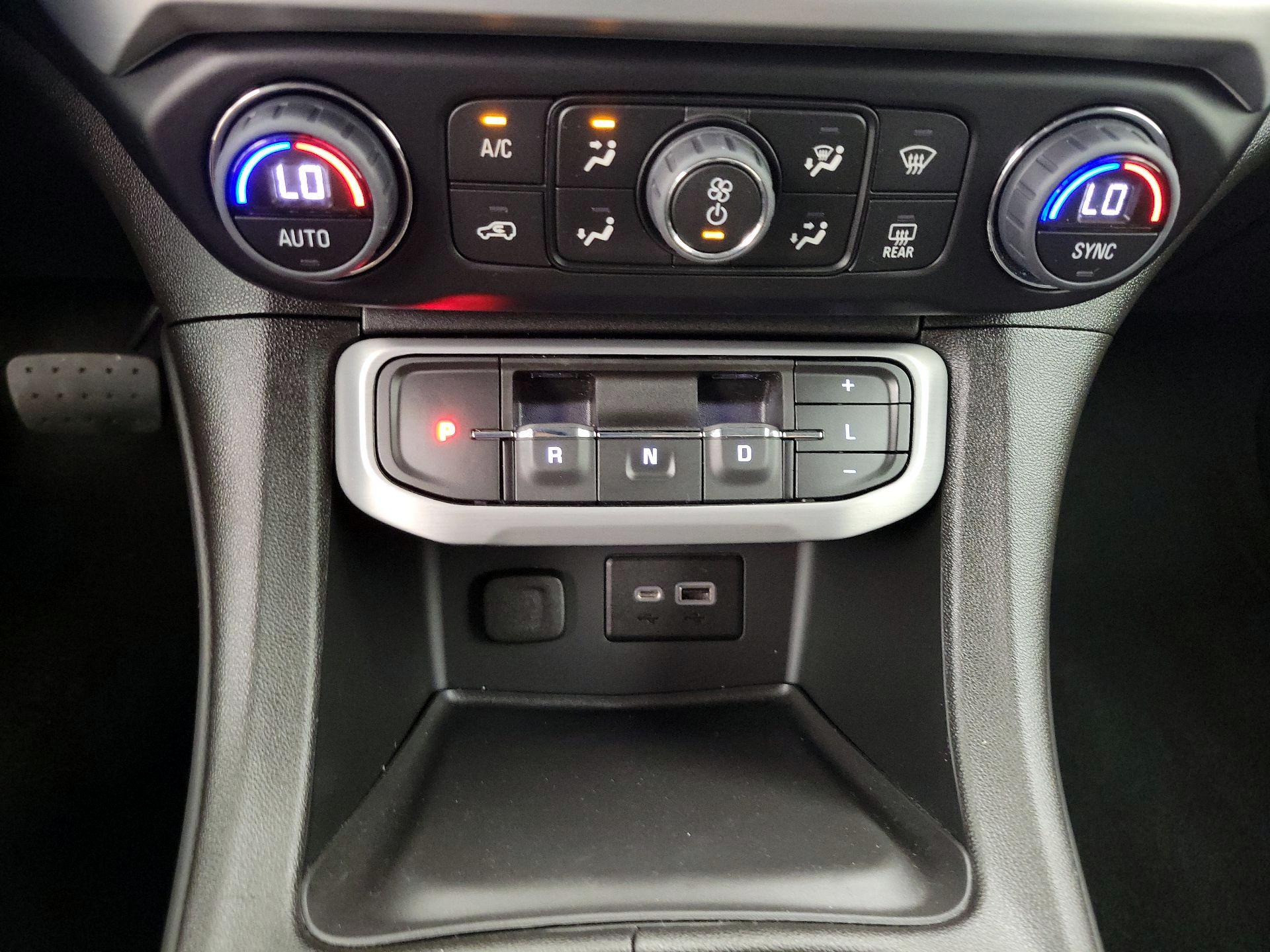 Thumbnail: 2023 GMC Acadia - 17