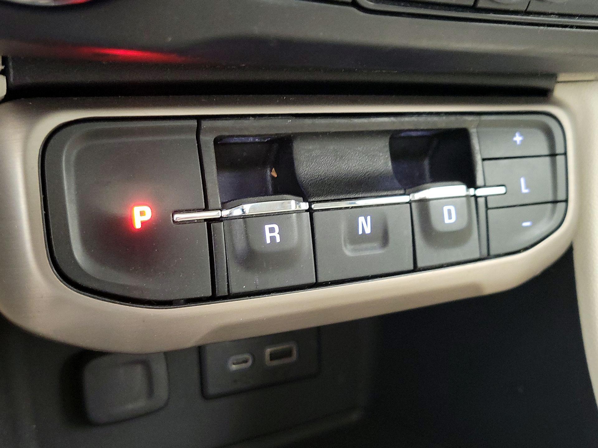 Thumbnail: 2023 GMC Acadia - 17