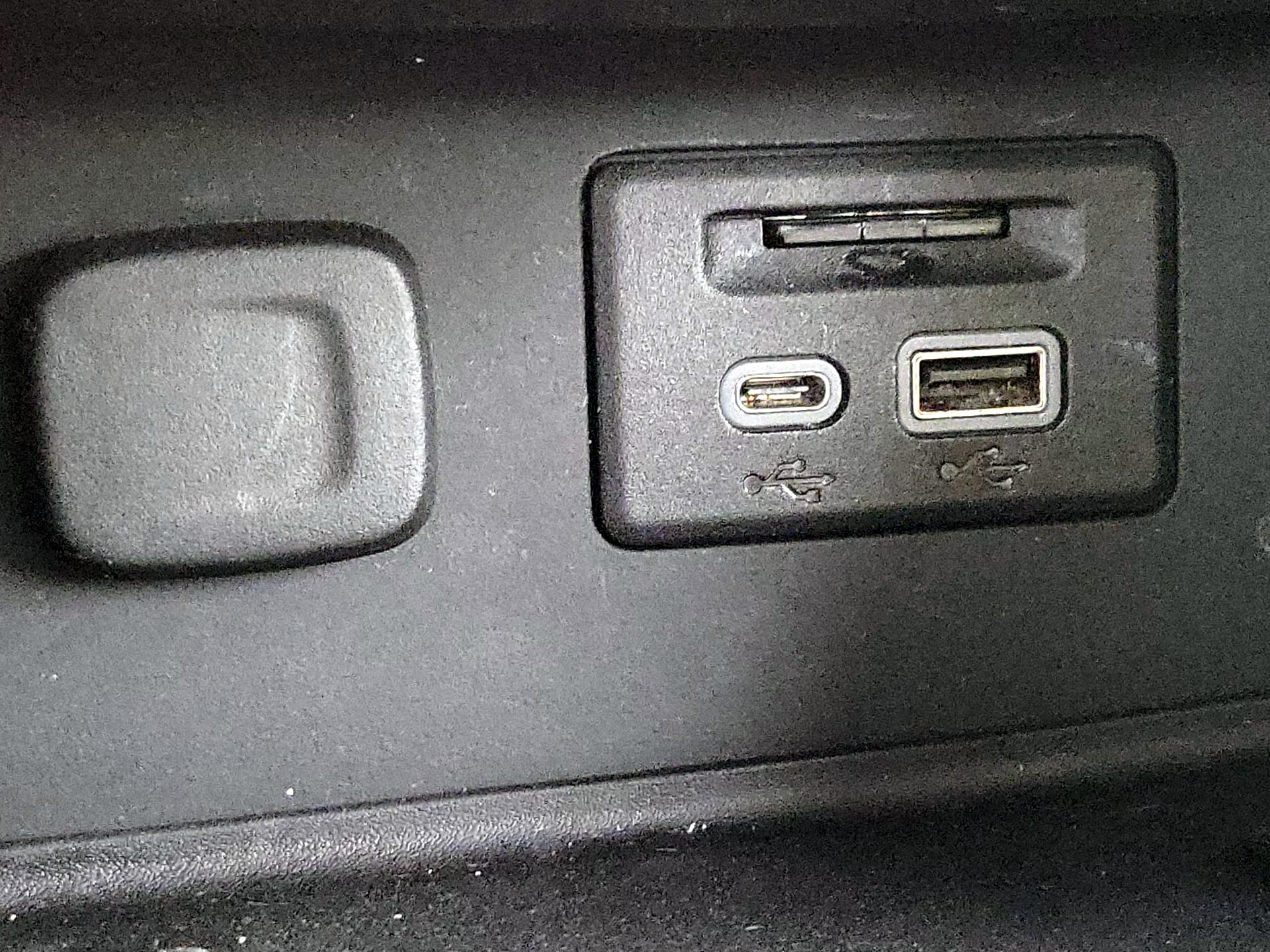 Thumbnail: 2023 GMC Acadia - 18