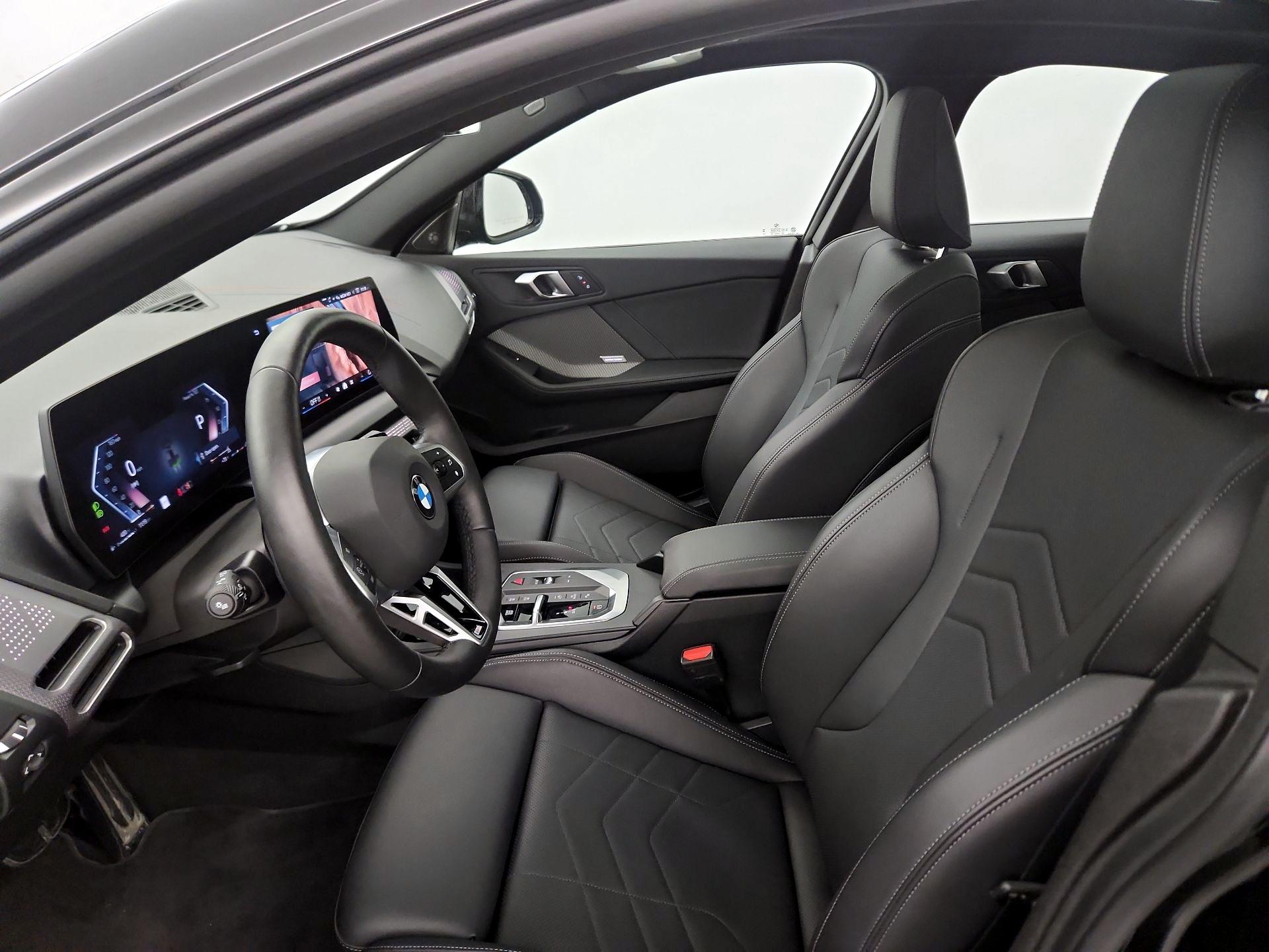 Thumbnail: 2025 BMW 2 Series - 11