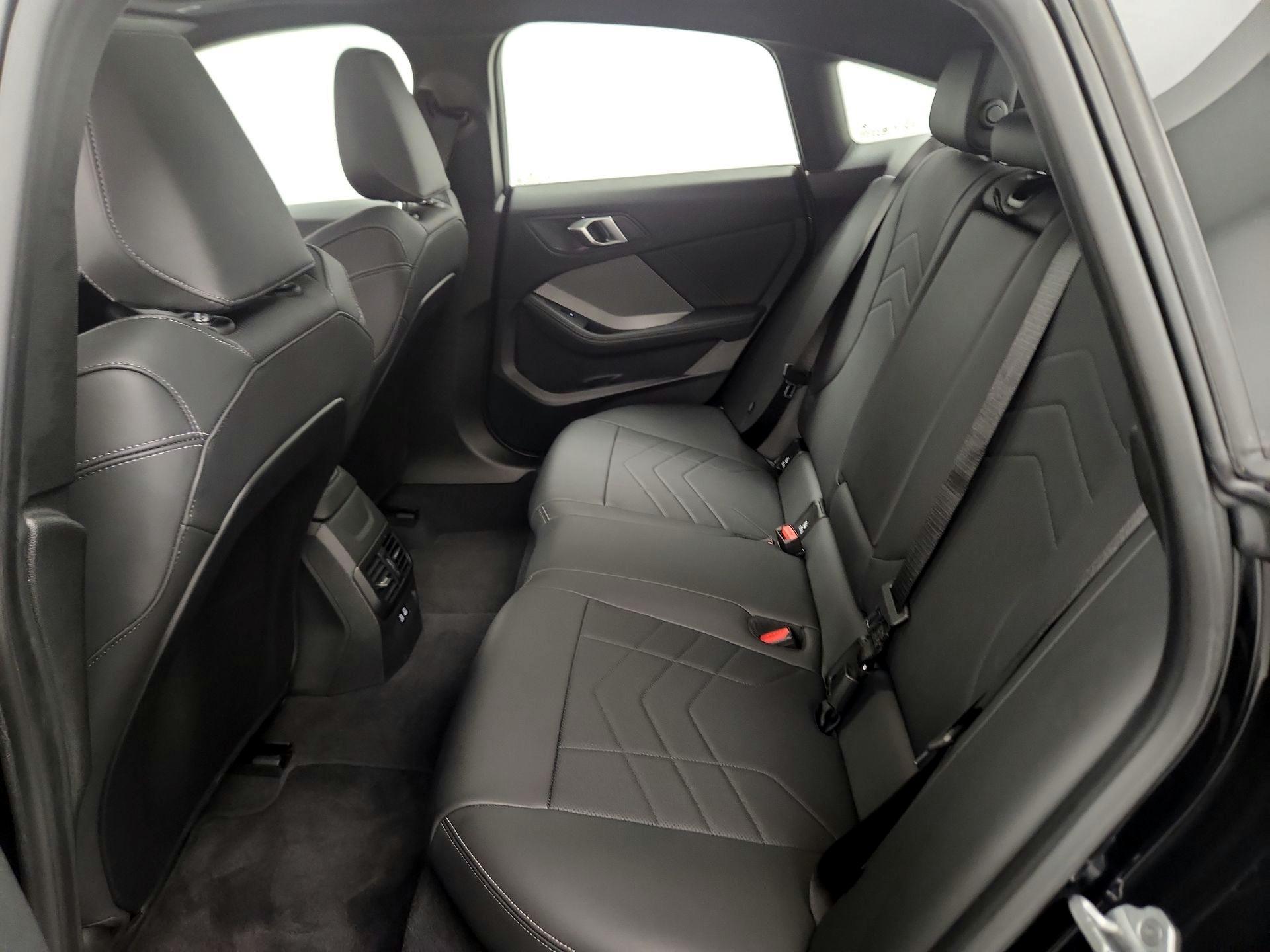 Thumbnail: 2025 BMW 2 Series - 20