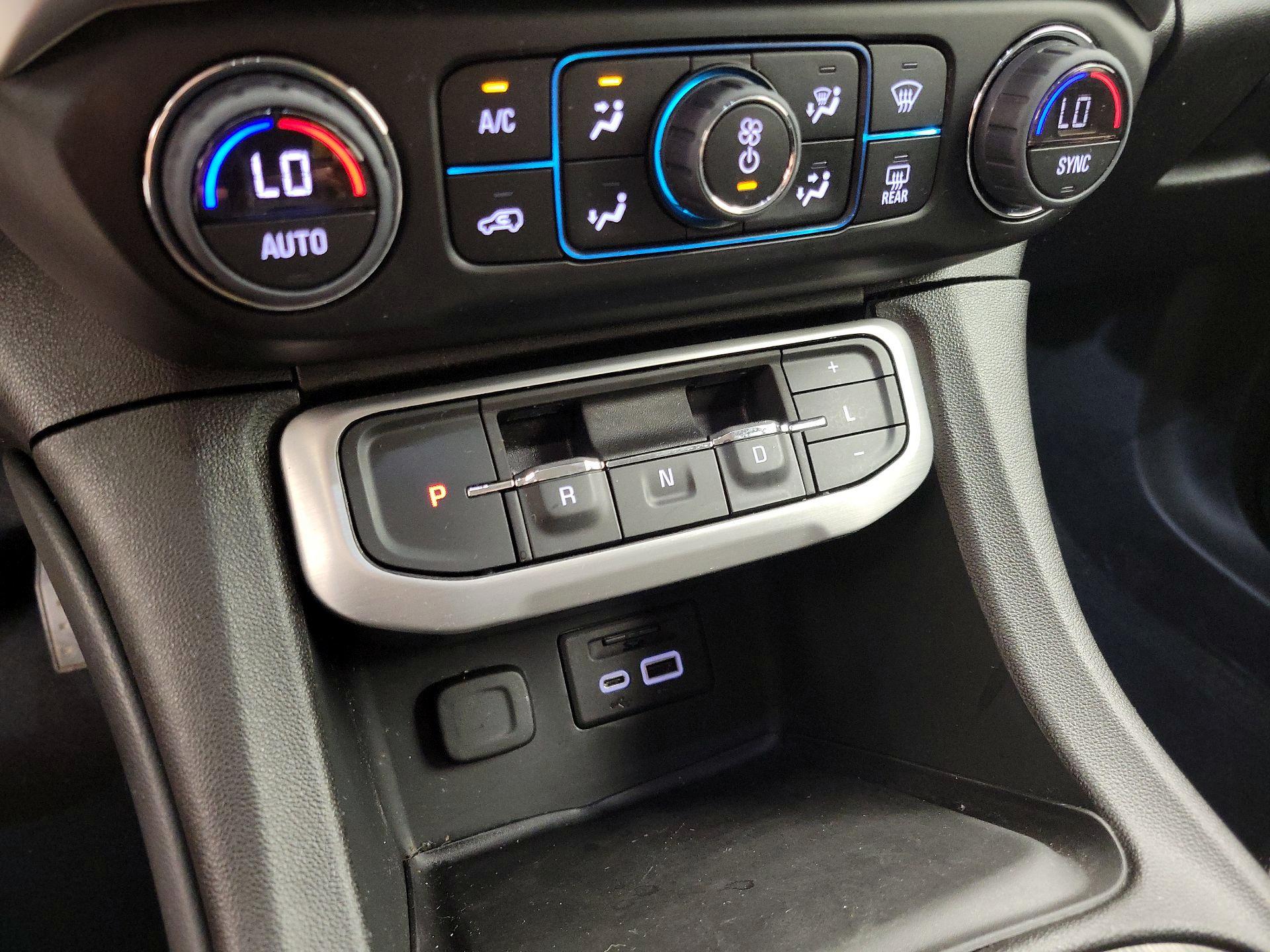 Thumbnail: 2023 GMC Acadia - 18